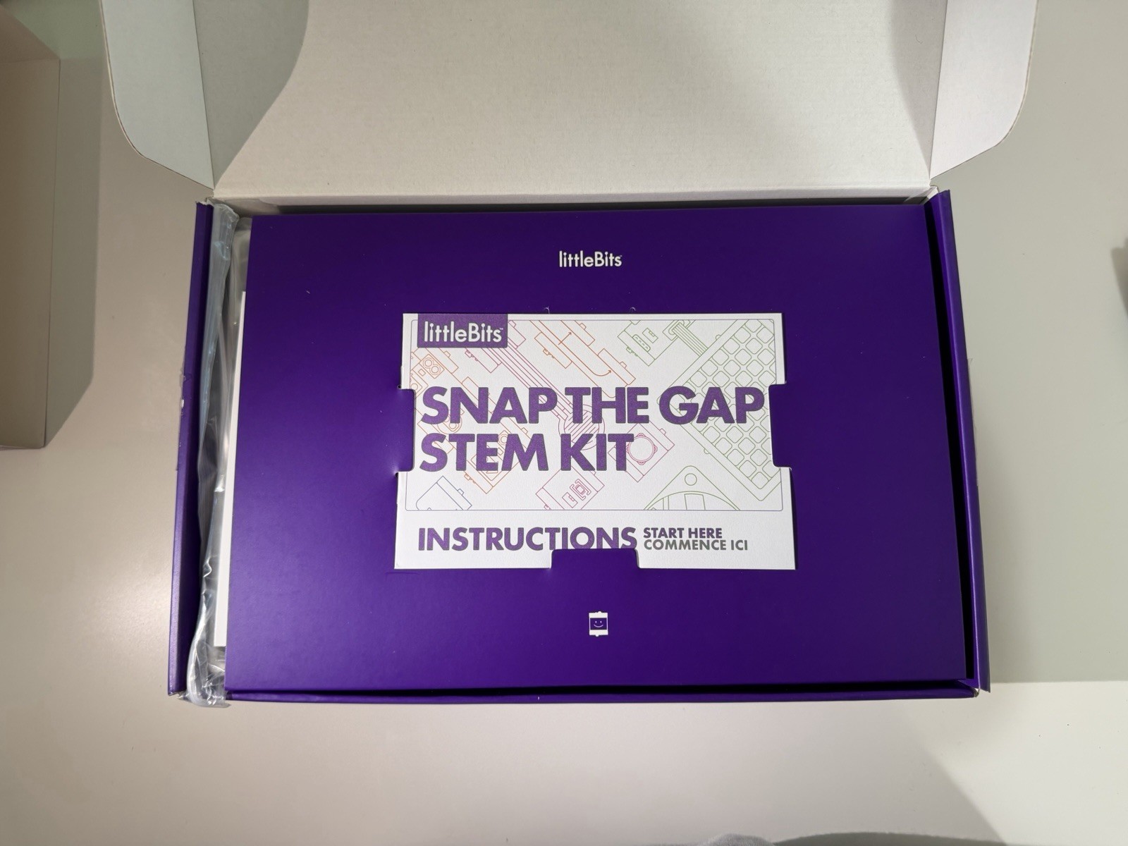 littleBits Disney Big Hero 6 Snap the Gap STEM Kit 25-Piece Ages 8+ 2017