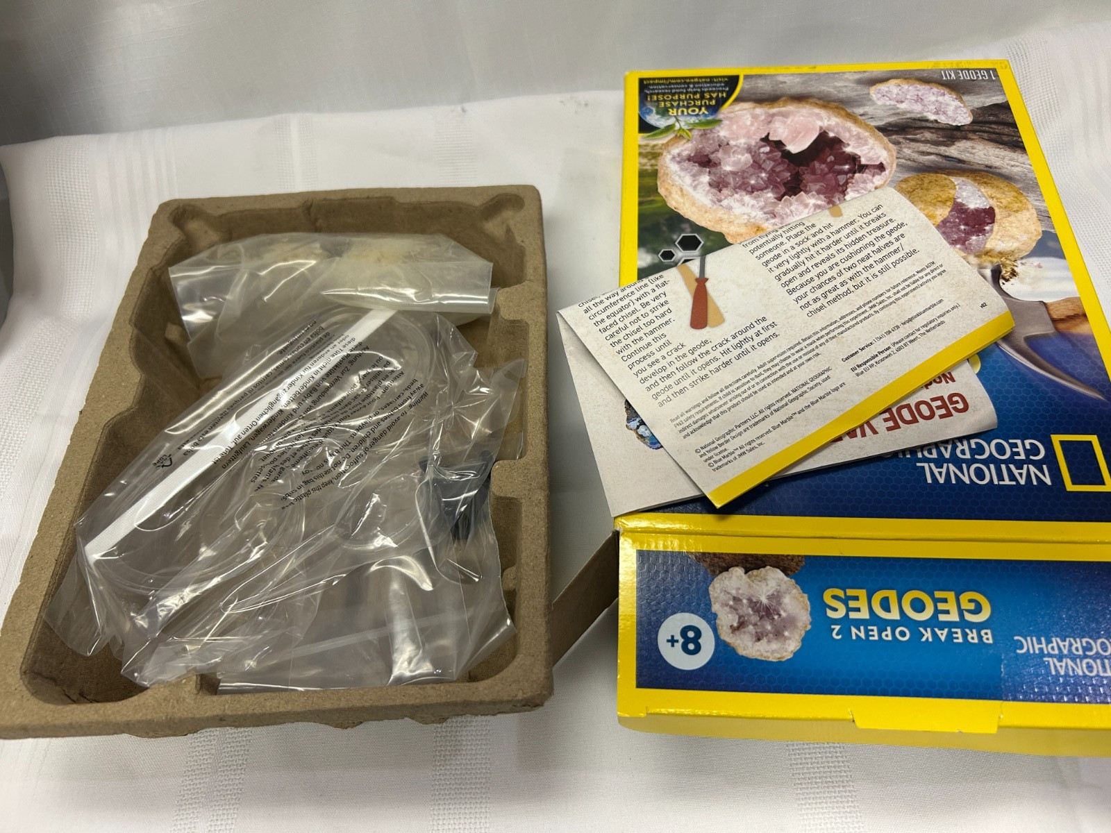 National Geographic Break Open 2 Geodes Stem Kit With Safety Goggles