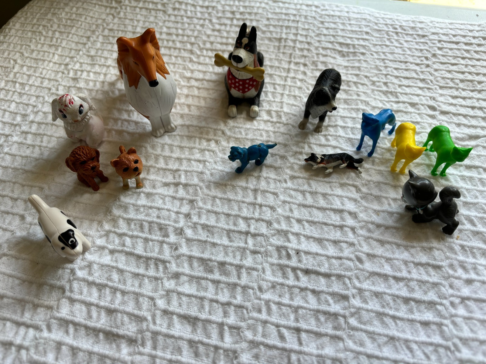 Vintage & Modern Mixed Lot Of 13 Plastic Dogs and Cats