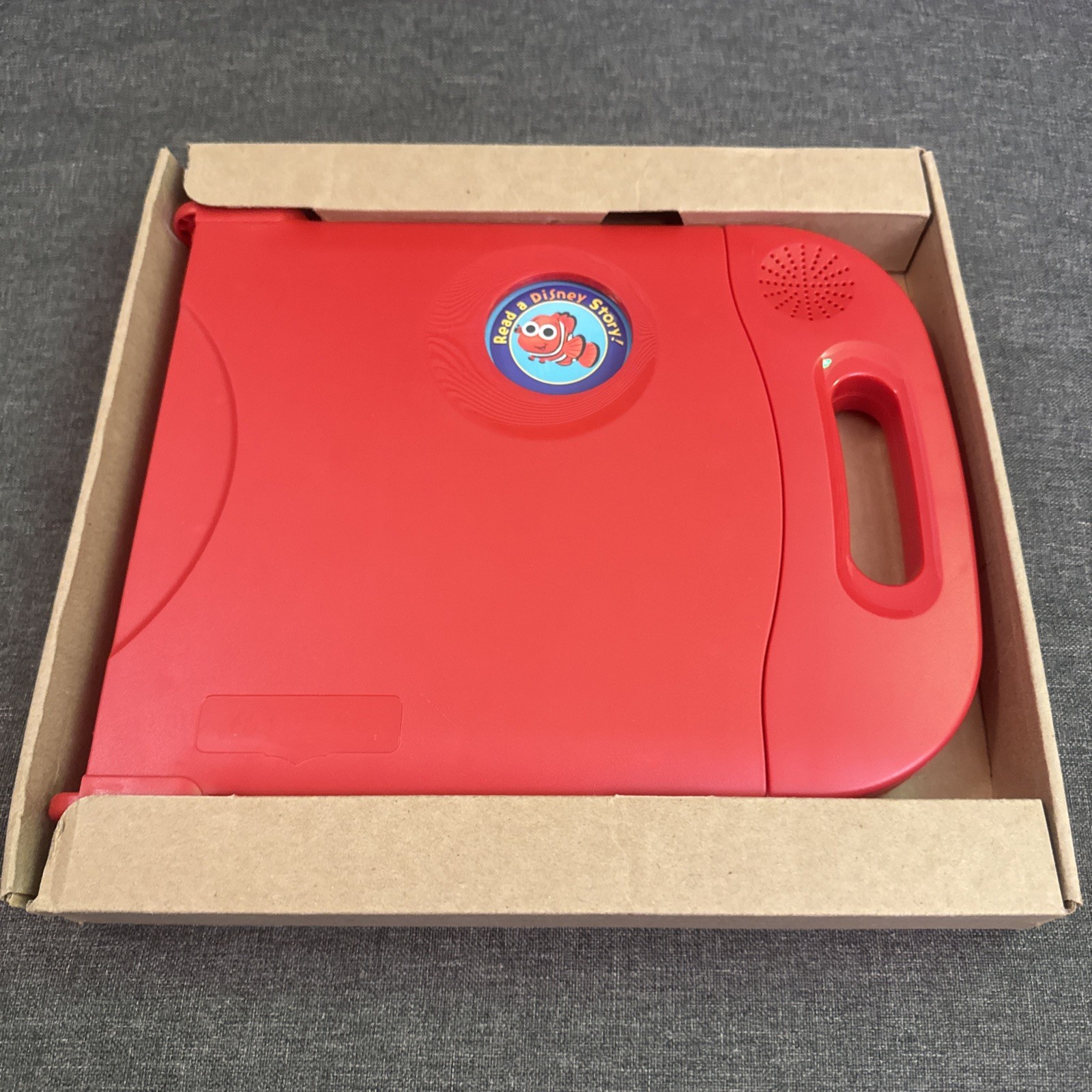Vintage ELECTRONIC STORY READER w/ Finding Nemo Book READS ALOUD