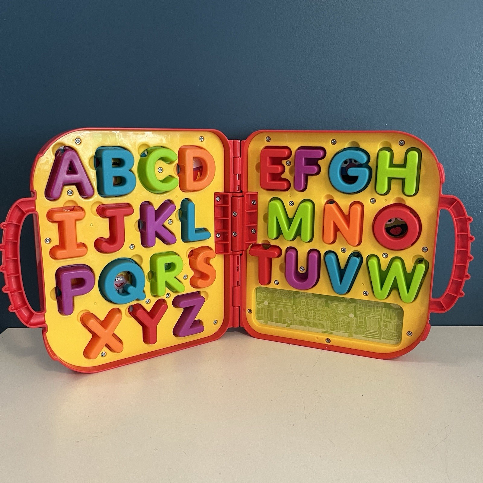 Hasbro Sesame Street Elmo’s On The Go Letters Alphabet & Carry Case 100%COMPLETE