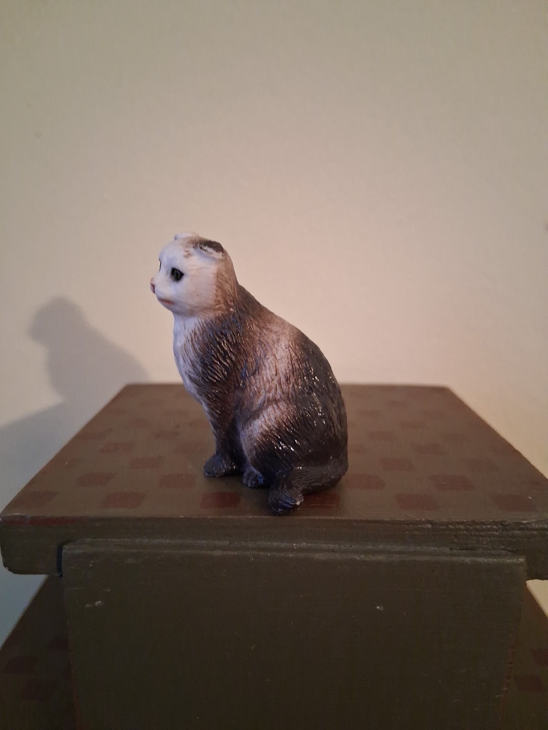 Miniature 7 Cats Figure Lot of Hard Plastic. 2 “