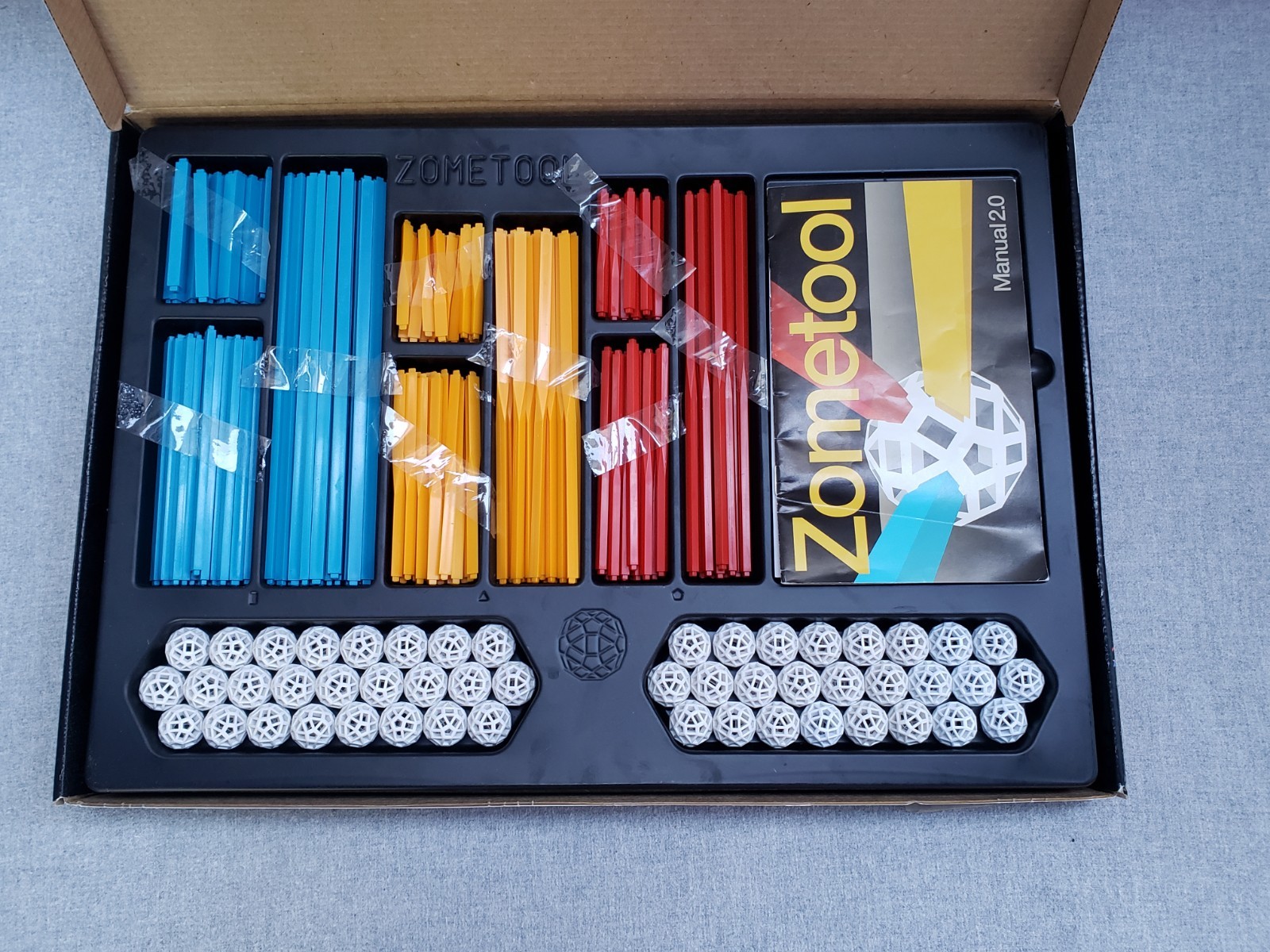 Zometool Zome System Construction Kit 240 Pieces Build Bridges Domes Pyramids