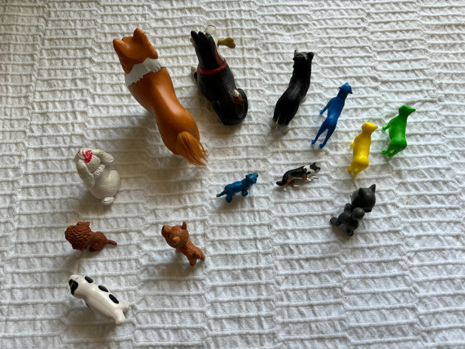 Vintage & Modern Mixed Lot Of 13 Plastic Dogs and Cats