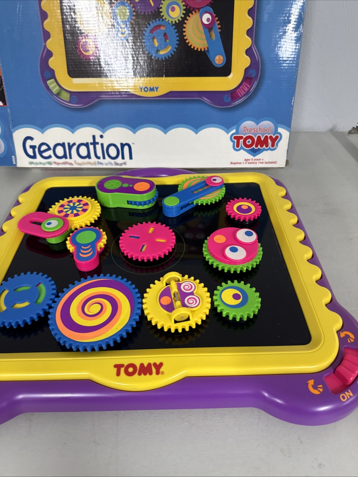 TOMY Preschool Gearation Magnetic Gears Set w/ 11 Gears Working RARE