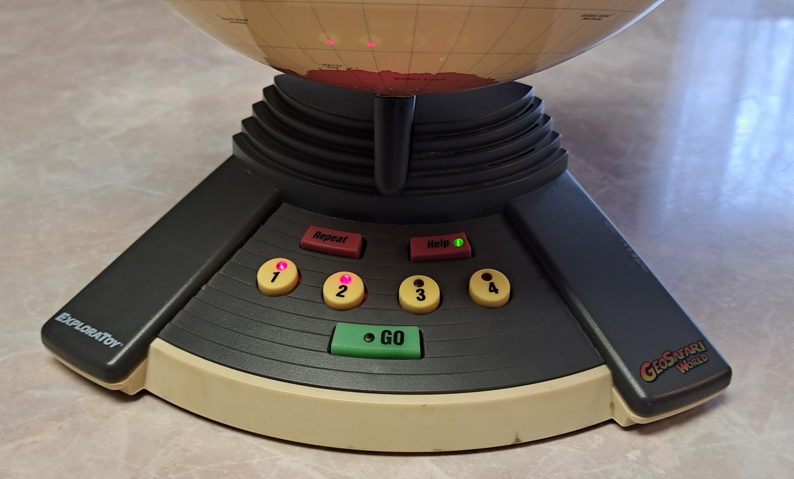 Vtg 1990s GeoSafari World Talking Globe 6498 Interactive STEM Geography Game