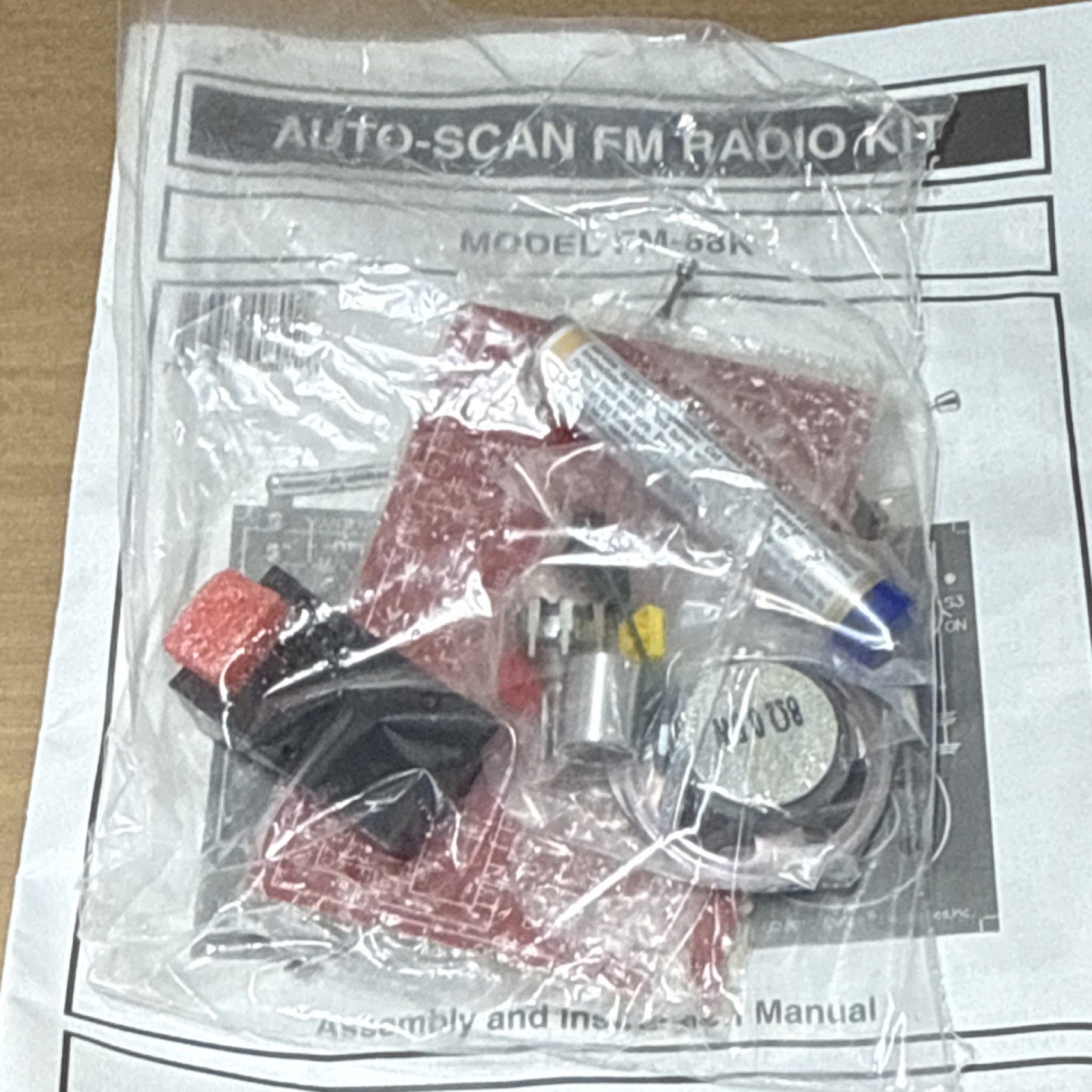 Elenco Auto-Scan FM Radio Kit FM-88K with Assembly and Instruction Manual