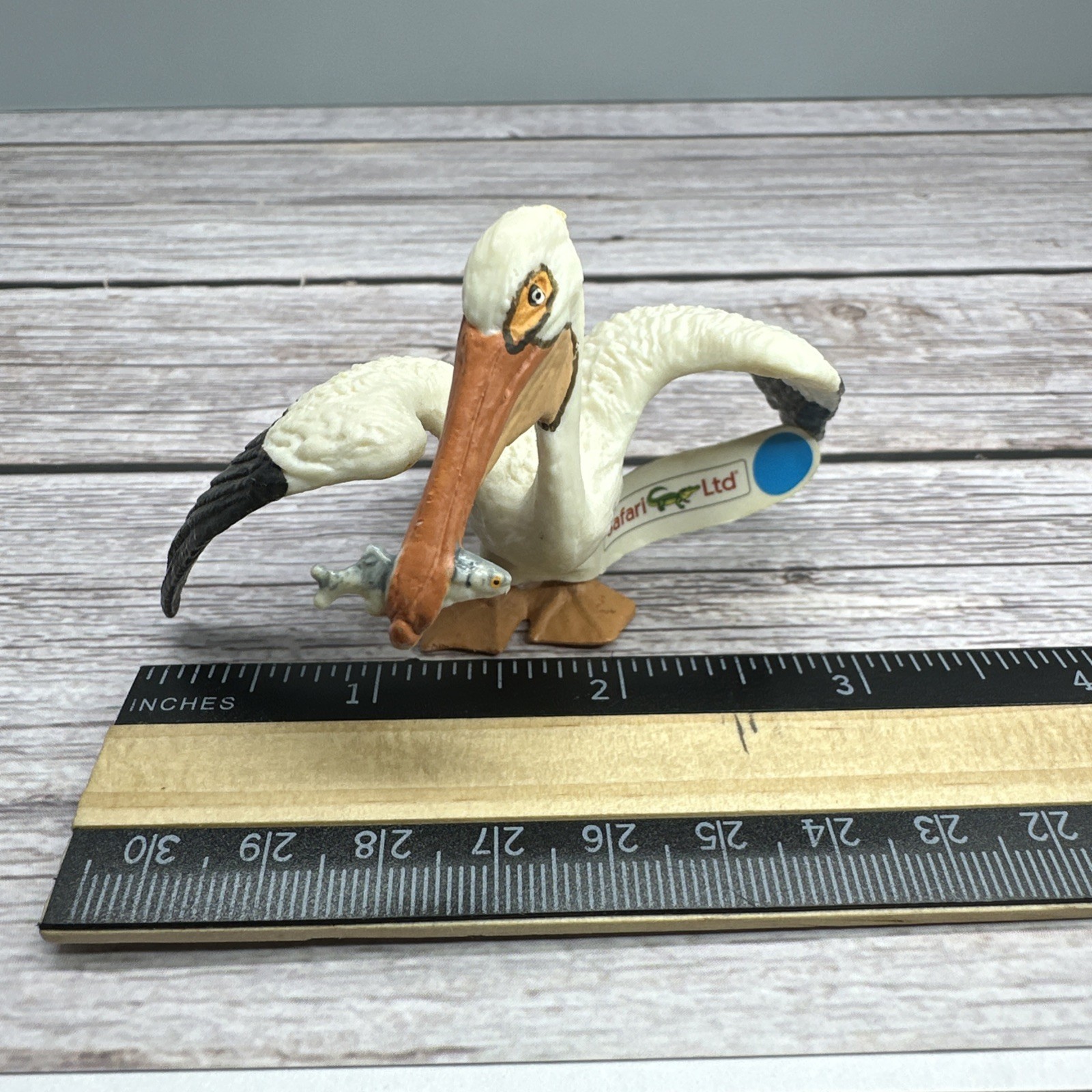 Safari Ltd PELICAN w/FISH Bird Figure 2004 Retired