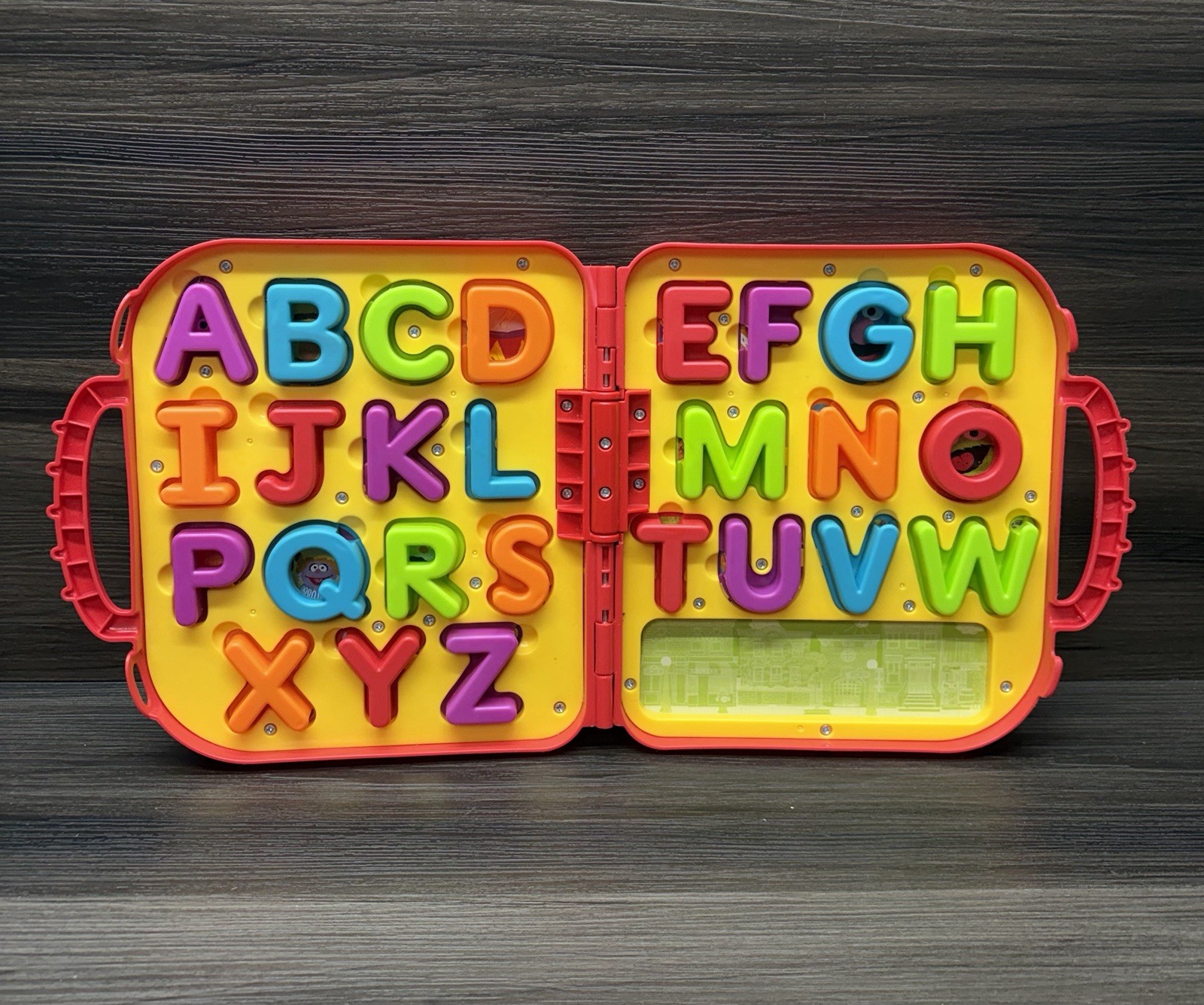 Hasbro Sesame Street Elmo’s On The Go Letters Alphabet w/ Carry Case *COMPLETE*