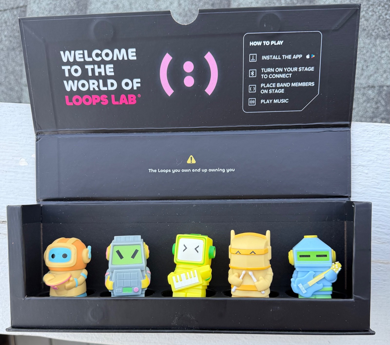 Slightly Used LOOPS LAB DJ Starter Set w 8 Bit & LAX Figurines