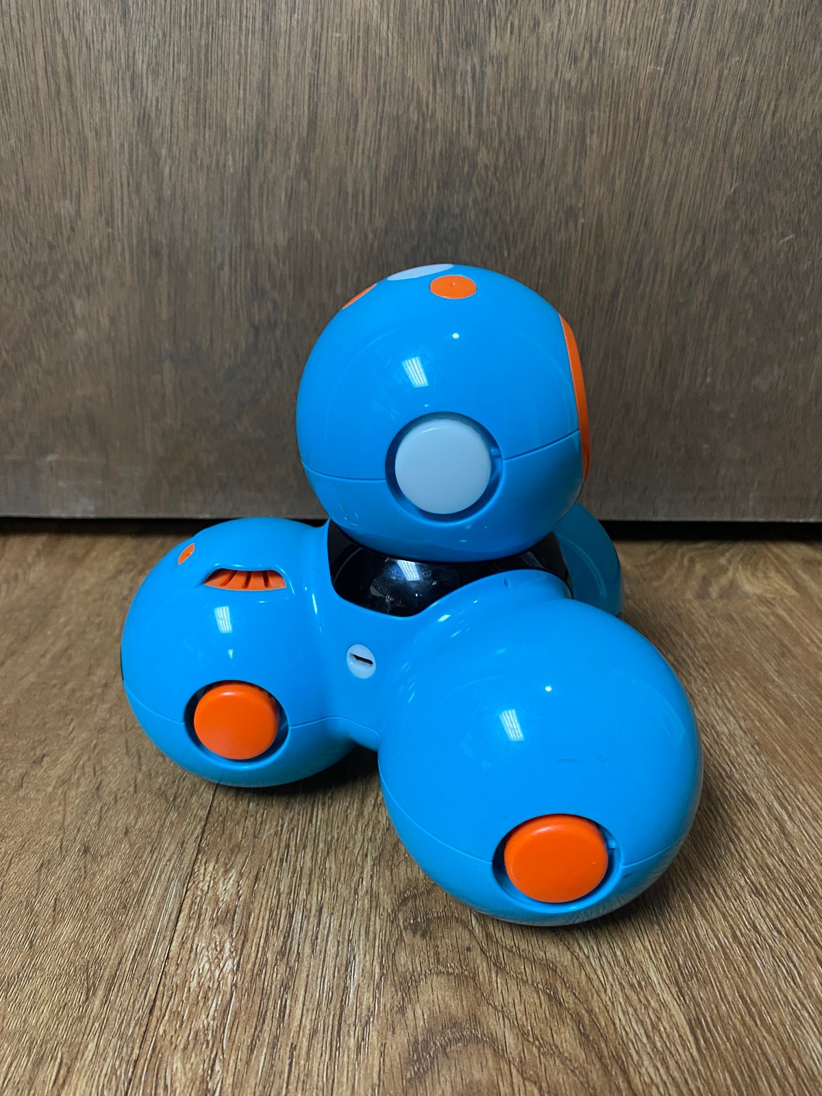 Wonder Workshop DA01 Dash Robot – Robot Only – Powers On / Works