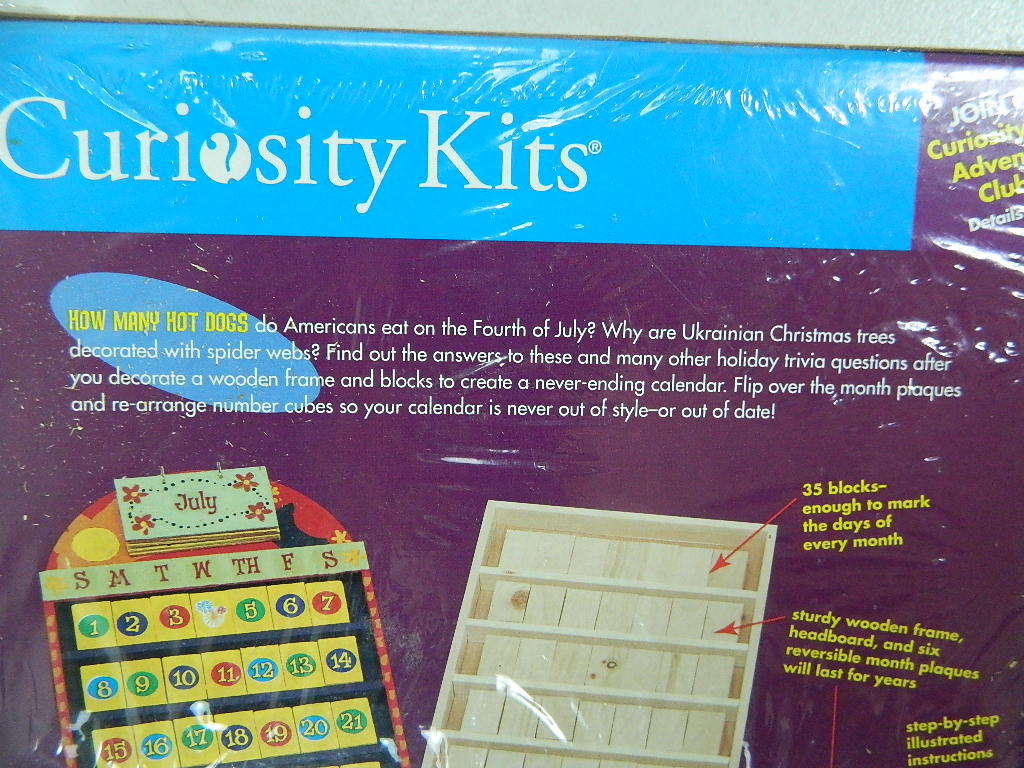 Curiosity Kits Never Ending Calendar Kids 4 and Up Arts Crafts Learning Toy