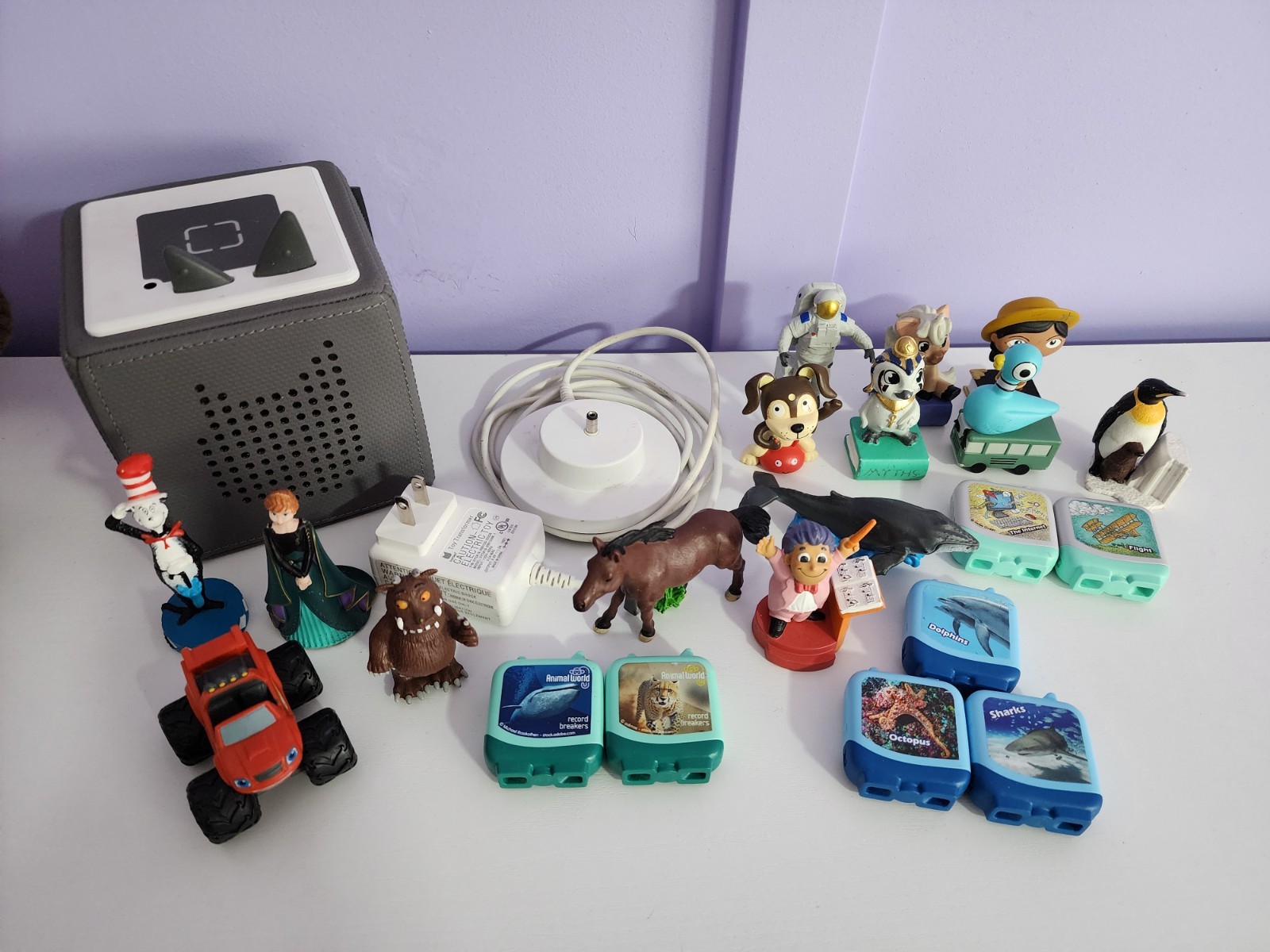 Gray Toniebox & Charger + 21 Tonies bundle AS IS READ DESCRIPTION