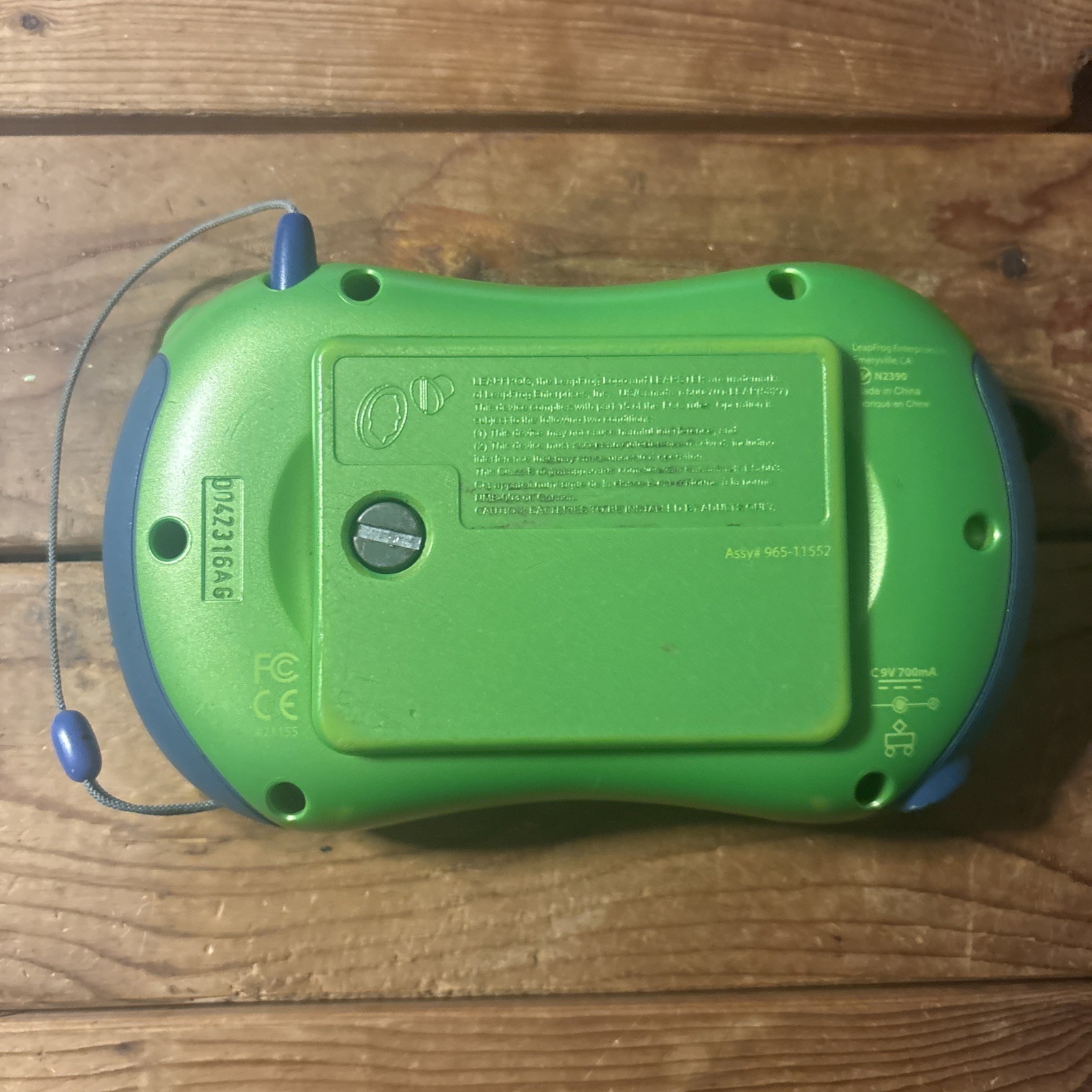 Leap Frog Leapster 2 Learning Green Gaming Handheld Console Unit NEEDS REPAIRS