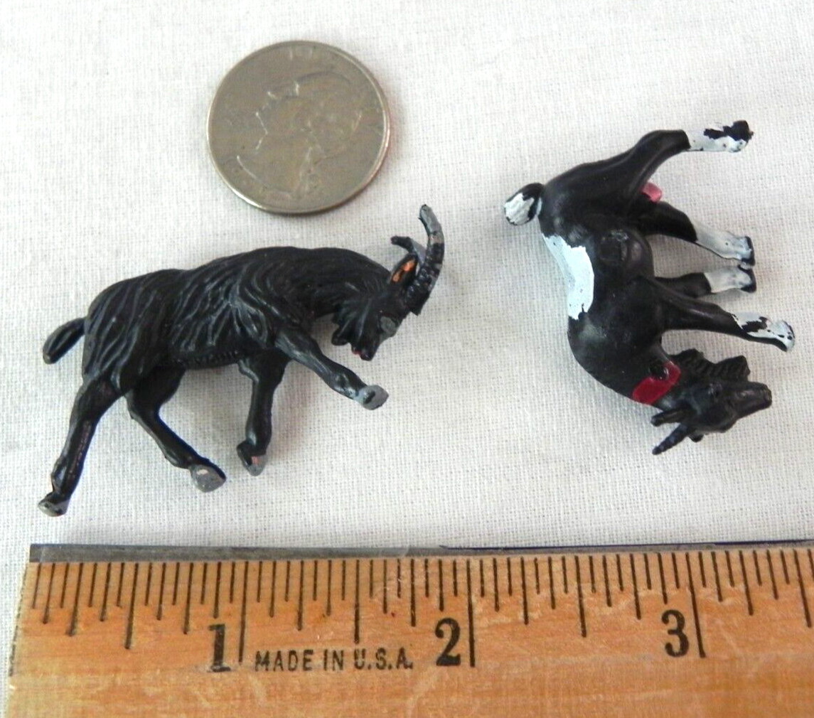 Set of 2 Plastic Goats farm animals Nanny Billy unknown vintage Singapore Hong K