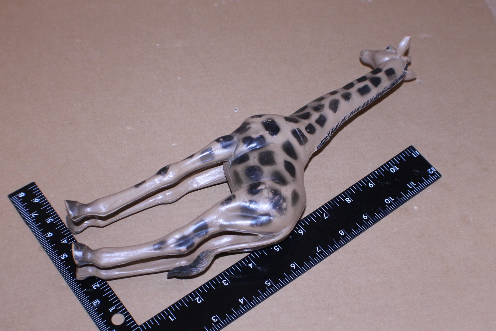 USED / VINTAGE 1985 Imperial Toys Rubber Plastic GIRAFFE Zoo Animal Figure