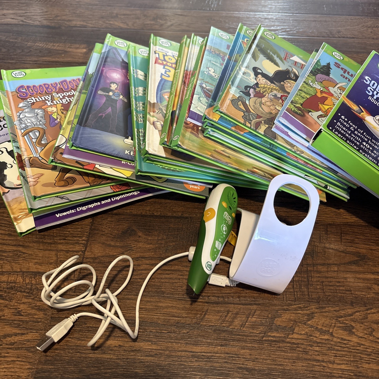 LeapFrog Tag Reader Stylus Pen Green, Model #20800 N2390 And 23 Tag Books