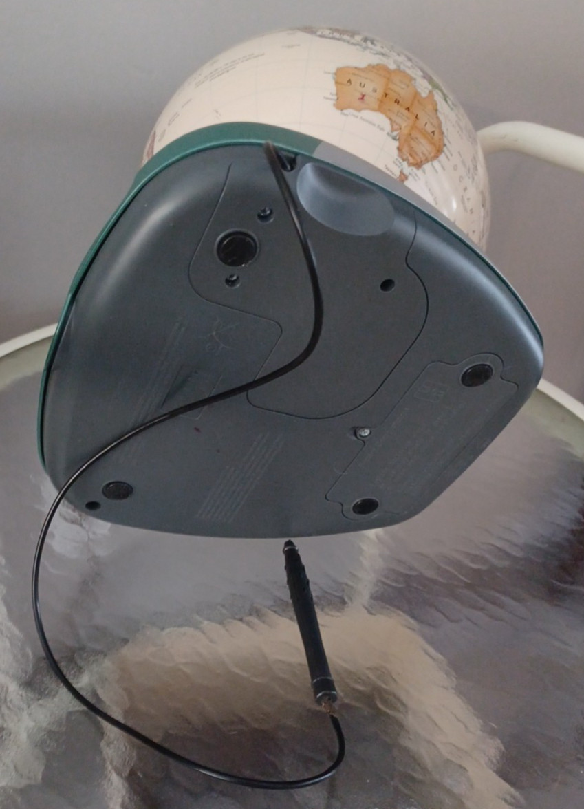 Vtg. Leap Frog Interactive Smart Globe Explorer Eureka Promotes Early Challenges