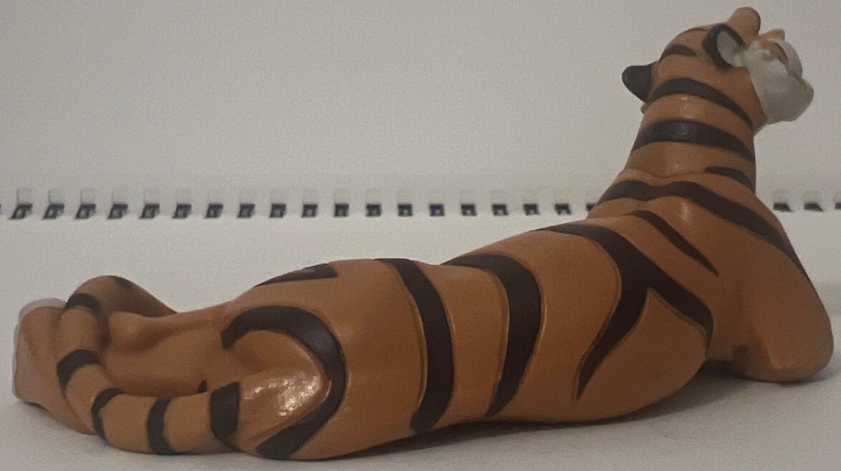 Disney Store Aladdin Jasmine’s Tiger Rajah PVC Figure Laying Down 5 Inches