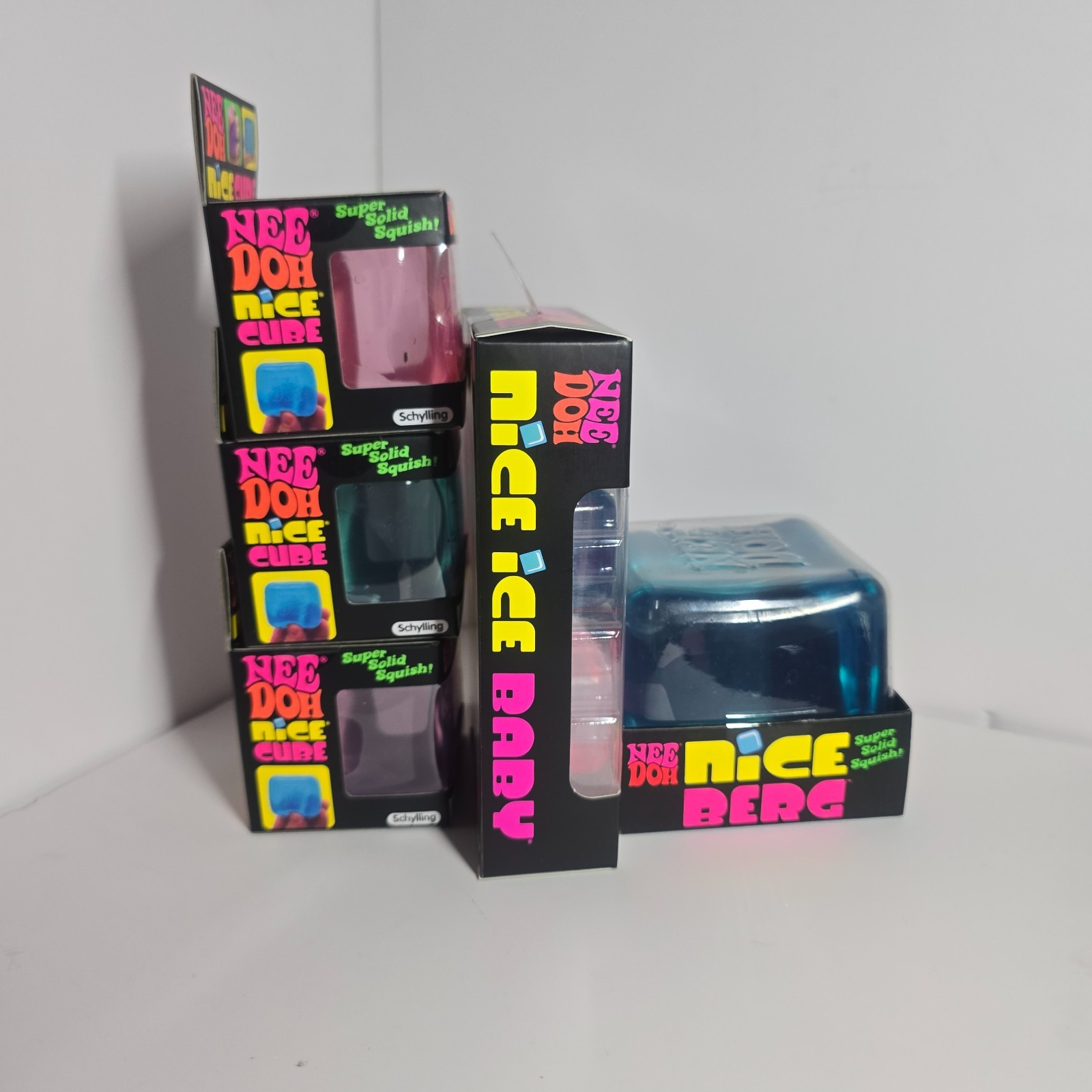 NeeDoh Nice Berg, 3 Nice Cubes and 3 Nice Ice Babys