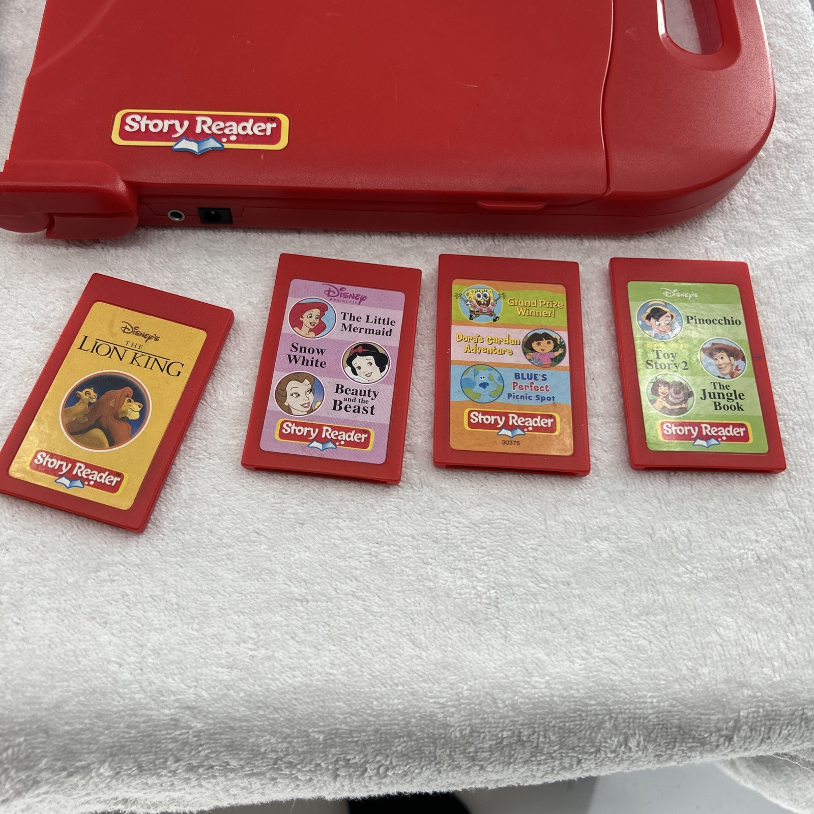 VINTAGE 2003 STORY READER WITH DISNEY MARVEL & CARTRIDGES TESTED WORKS