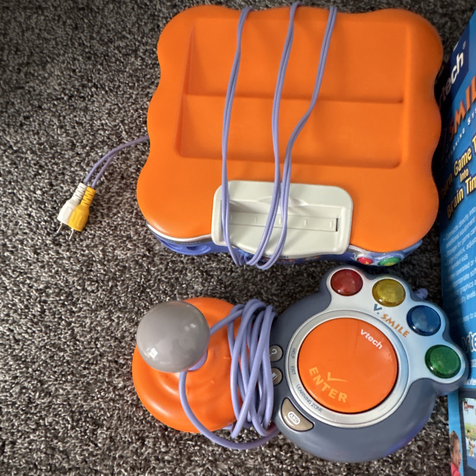 VTech V.Smile TV Learning System Console w/ Controller, Box, Manual & 4 Games