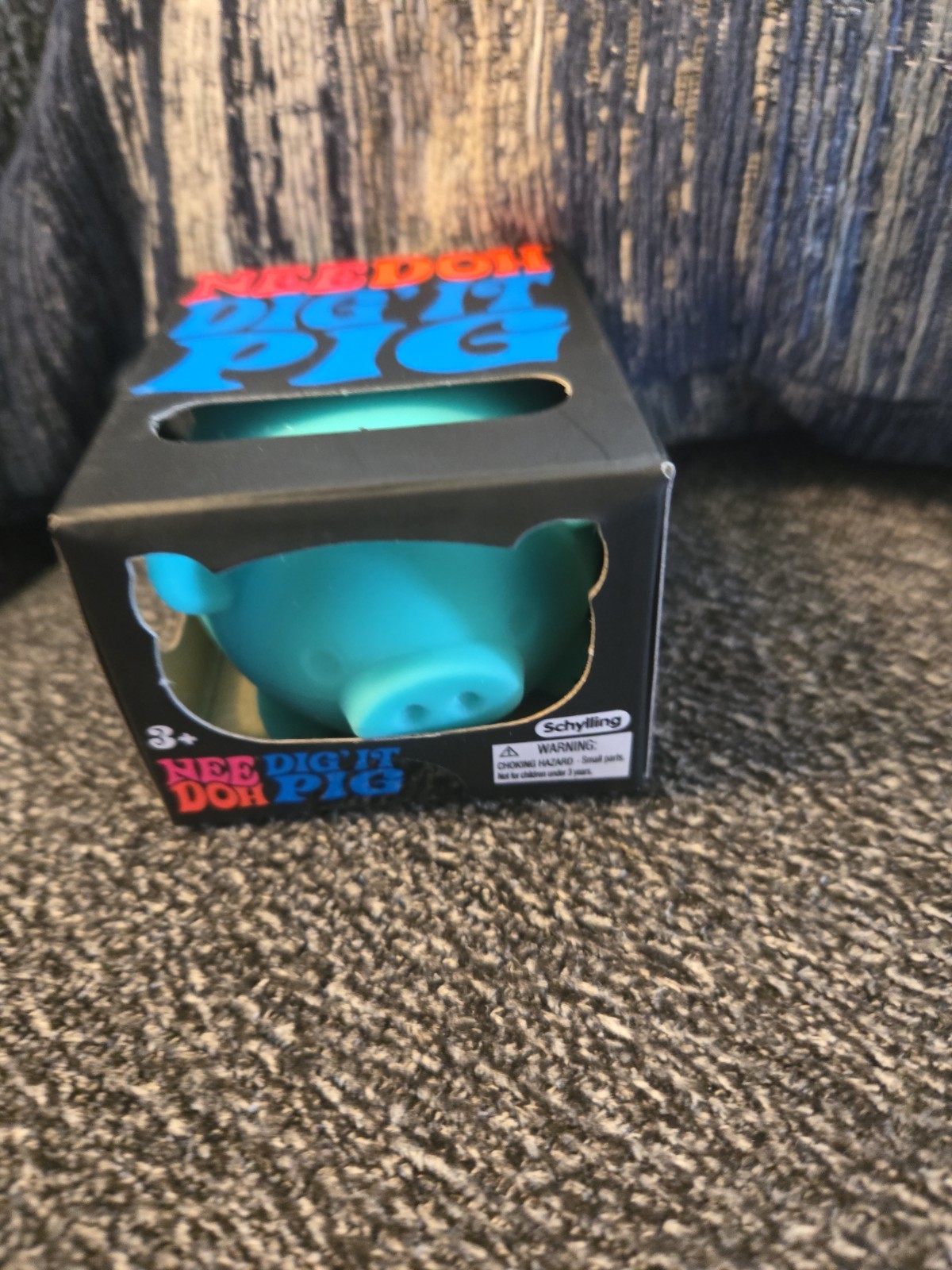 VERY RARE!! Authentic Needoh DIG IT PIG Teal Brand New In box Made by Schylling