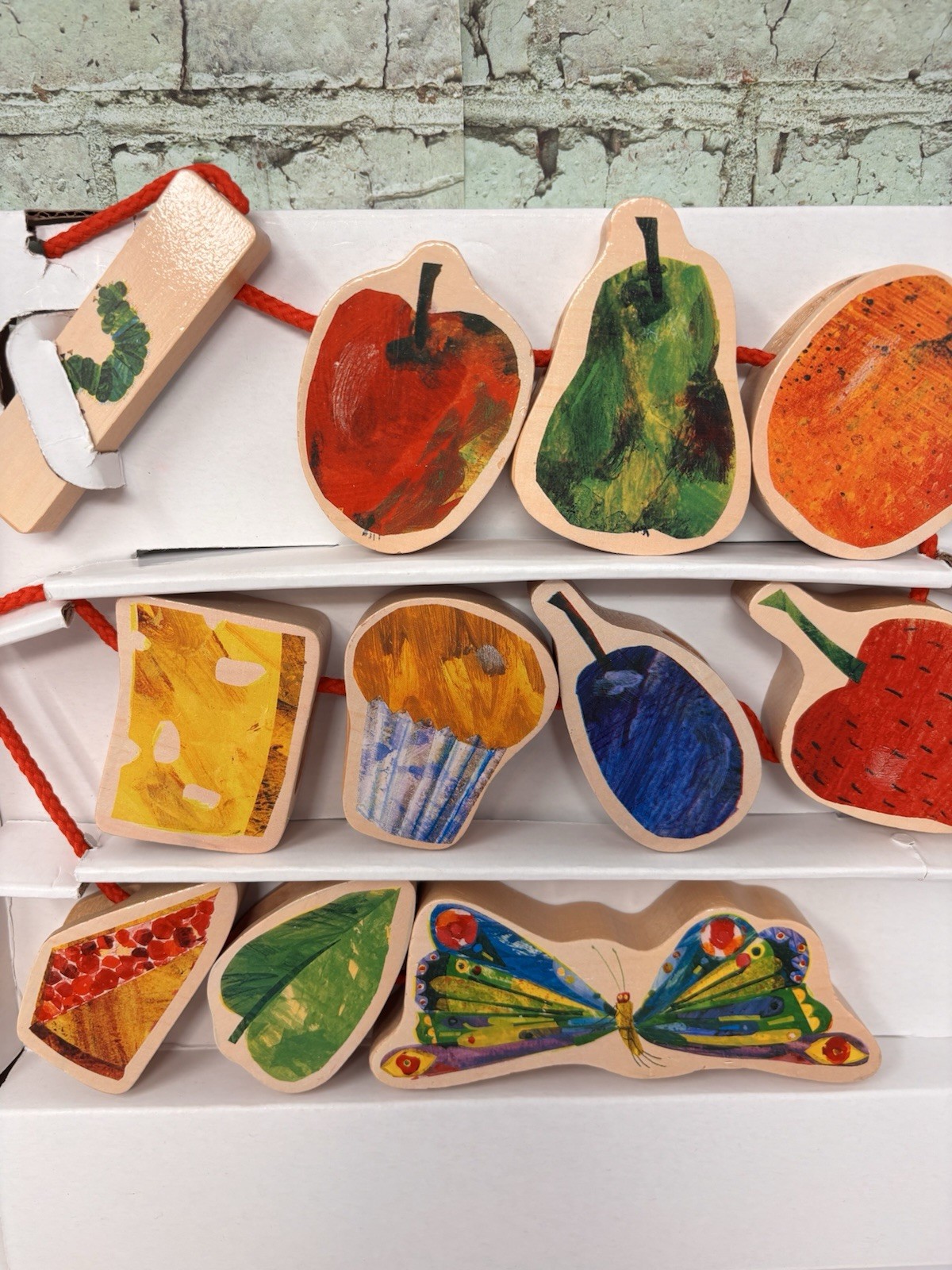 The Very Hungry Caterpillar Wooden Lacing Blocks Eric Carle 2007 Complete W/Box