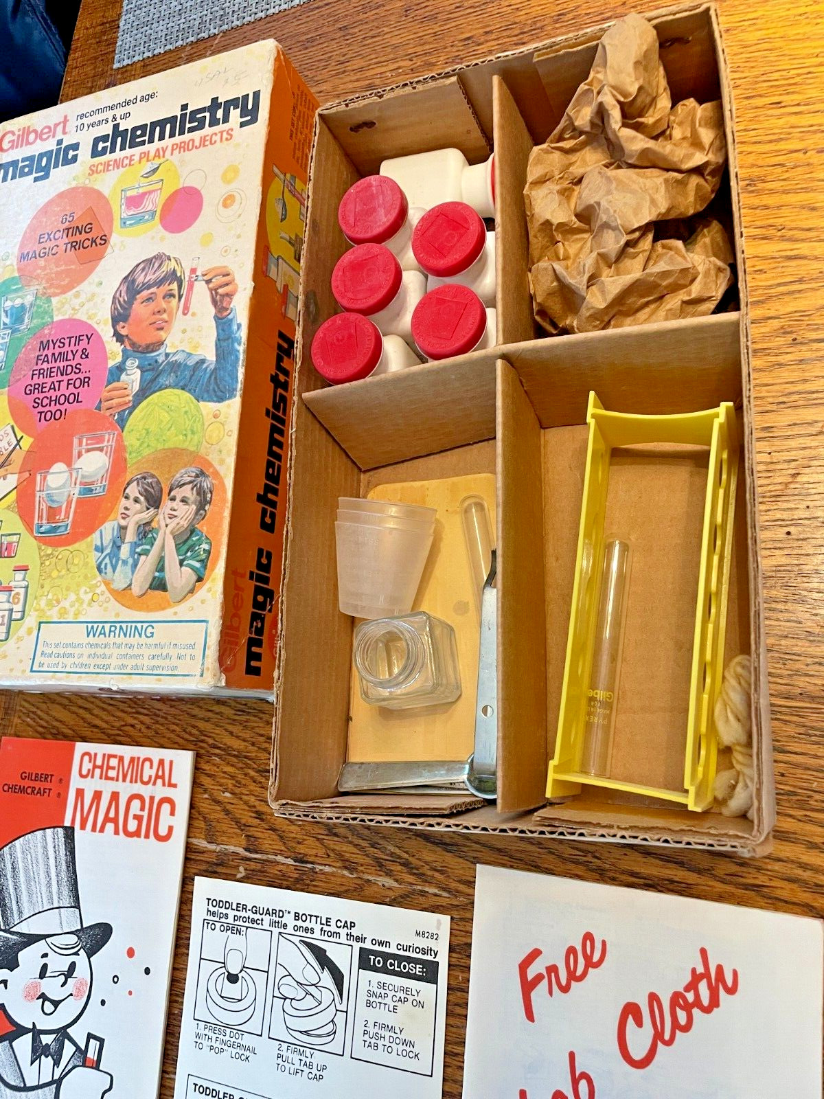 Vintage 1971 GILBERT Magic Chemistry Science Play Projects No 32200 Original Box