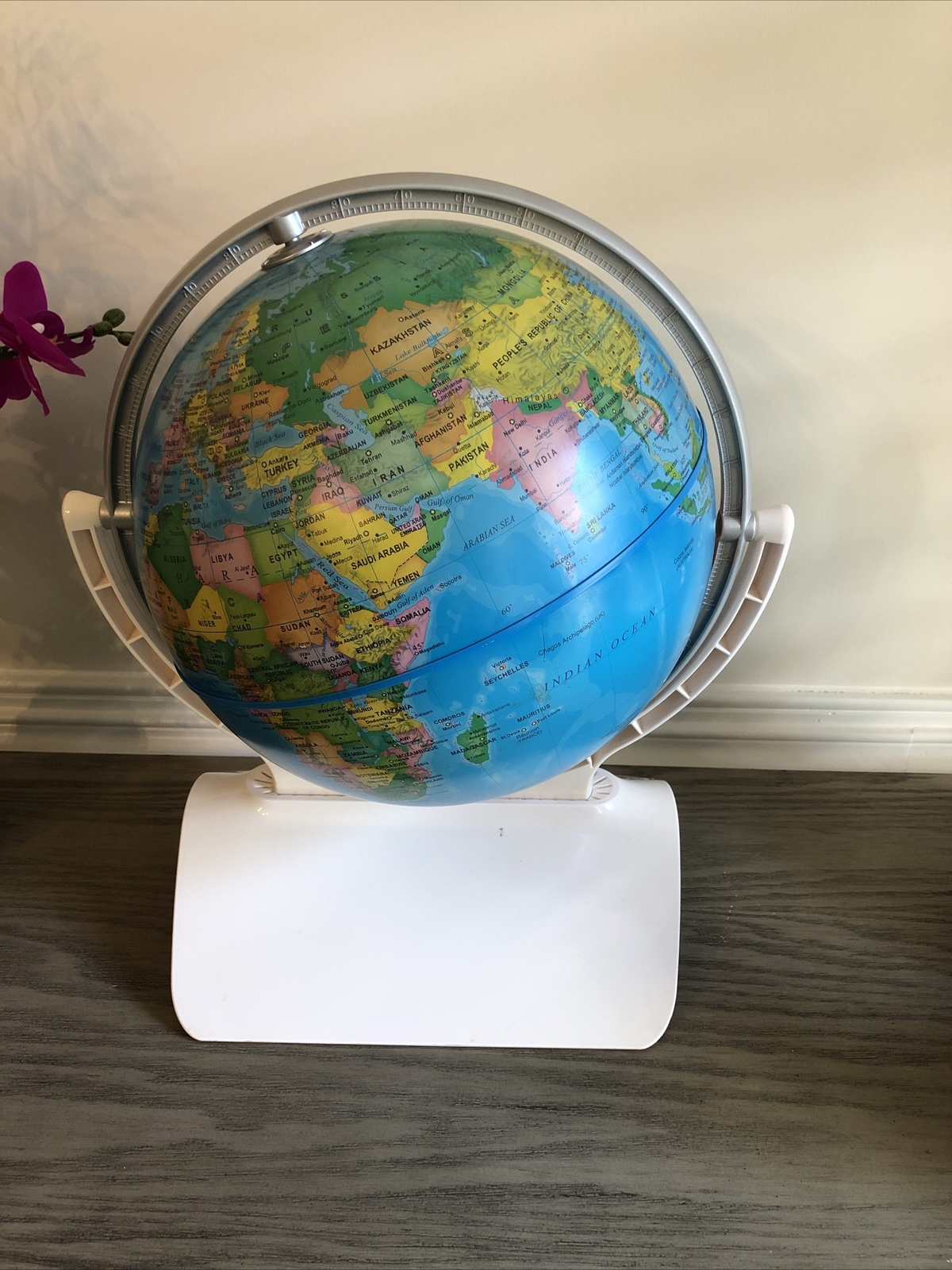 Child Globe World Edu. Explorer #113318 Physical Globe Only;No Pen No USB 13×13″