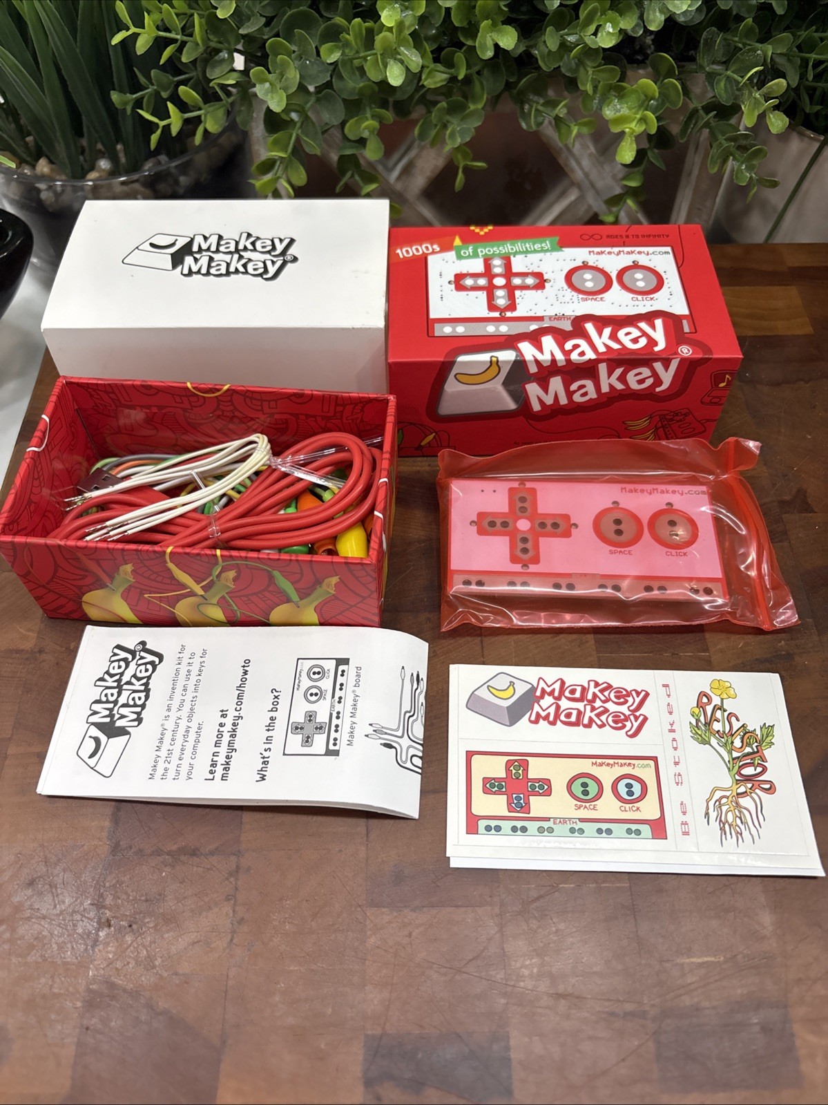 Makey Makey Science Inventing Kit for Kids, Circuits STEM Open Box