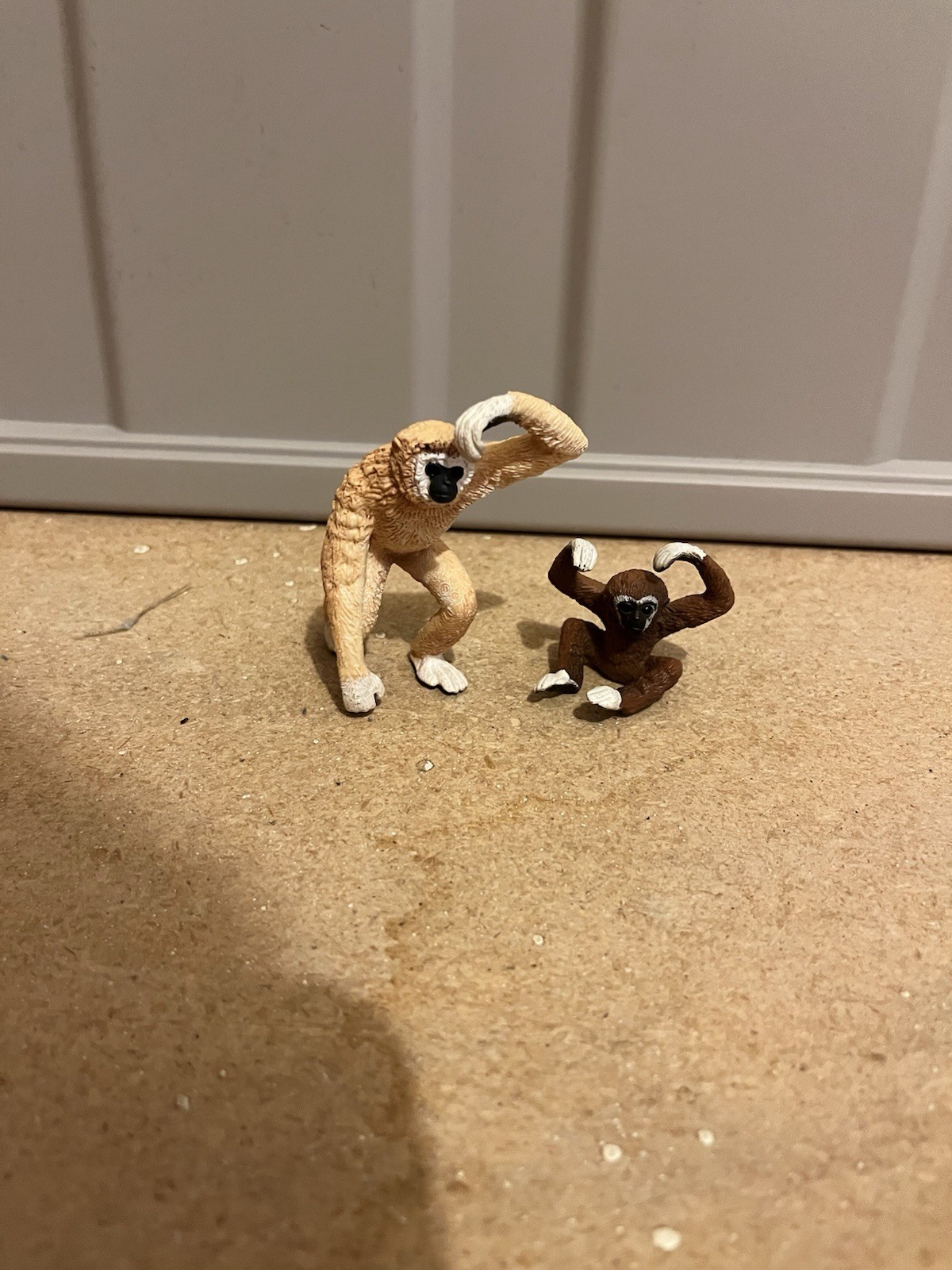 Schleich Gibbon Monkey Figure Lot – Adult & Baby Ape Animal Toy Set