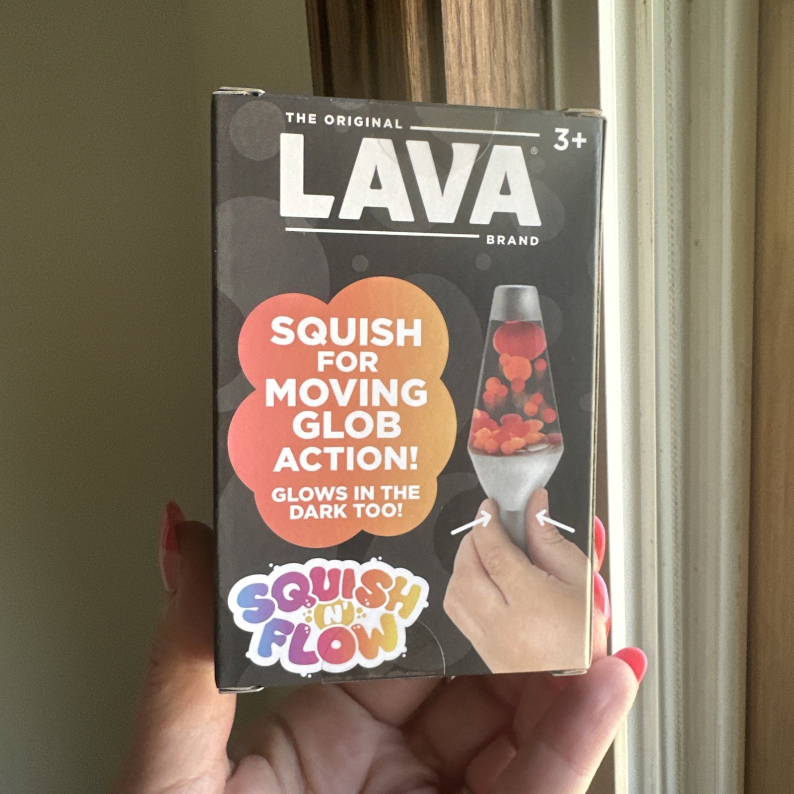 SCHYLLING Lava Squish & Flow Glow in The Dark Purple. Original Lava Lamp