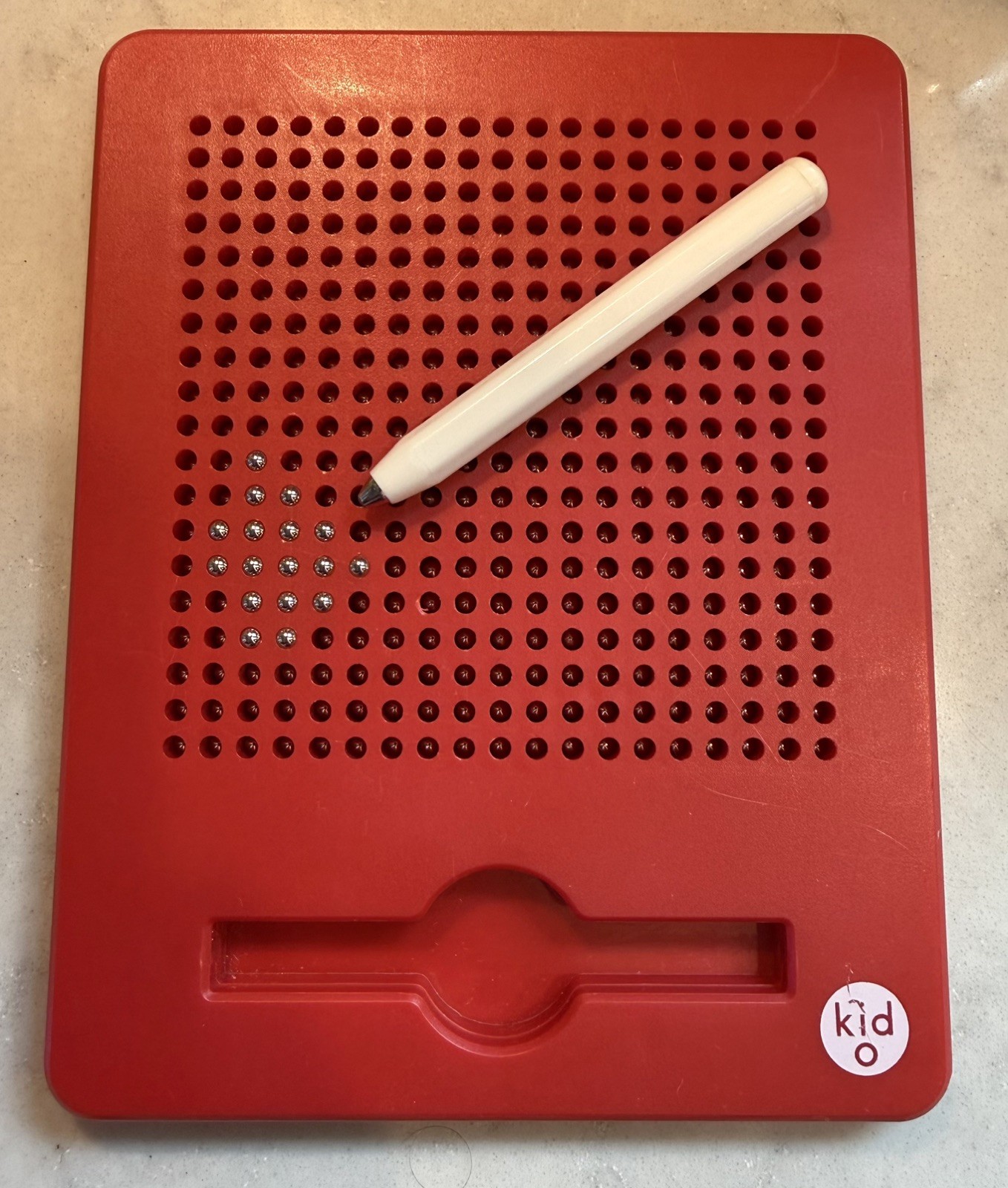 The Original Kid O Free Play Magnatab Tablet & Magnetic Pen for Drawing Red