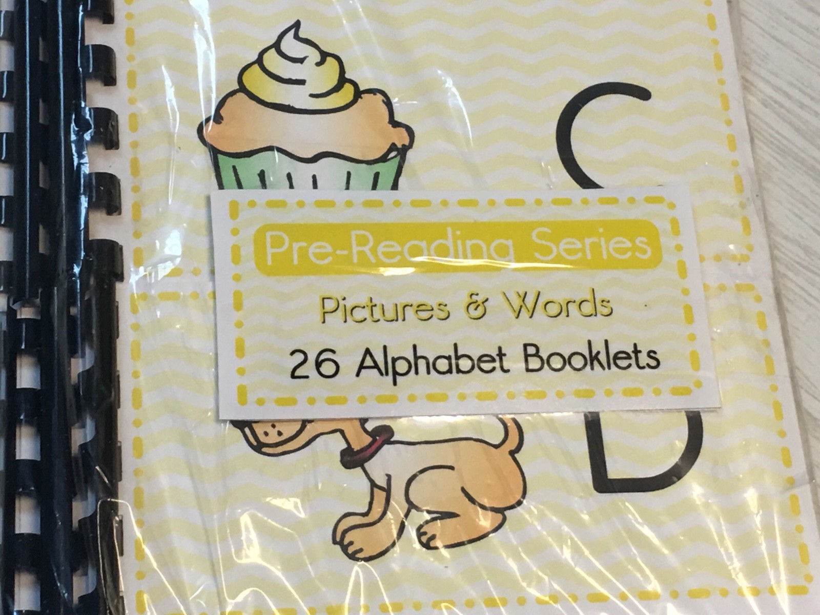 Montessori materials – Pre-Reading Series – 26 Pre-reading Alphabet Booklets