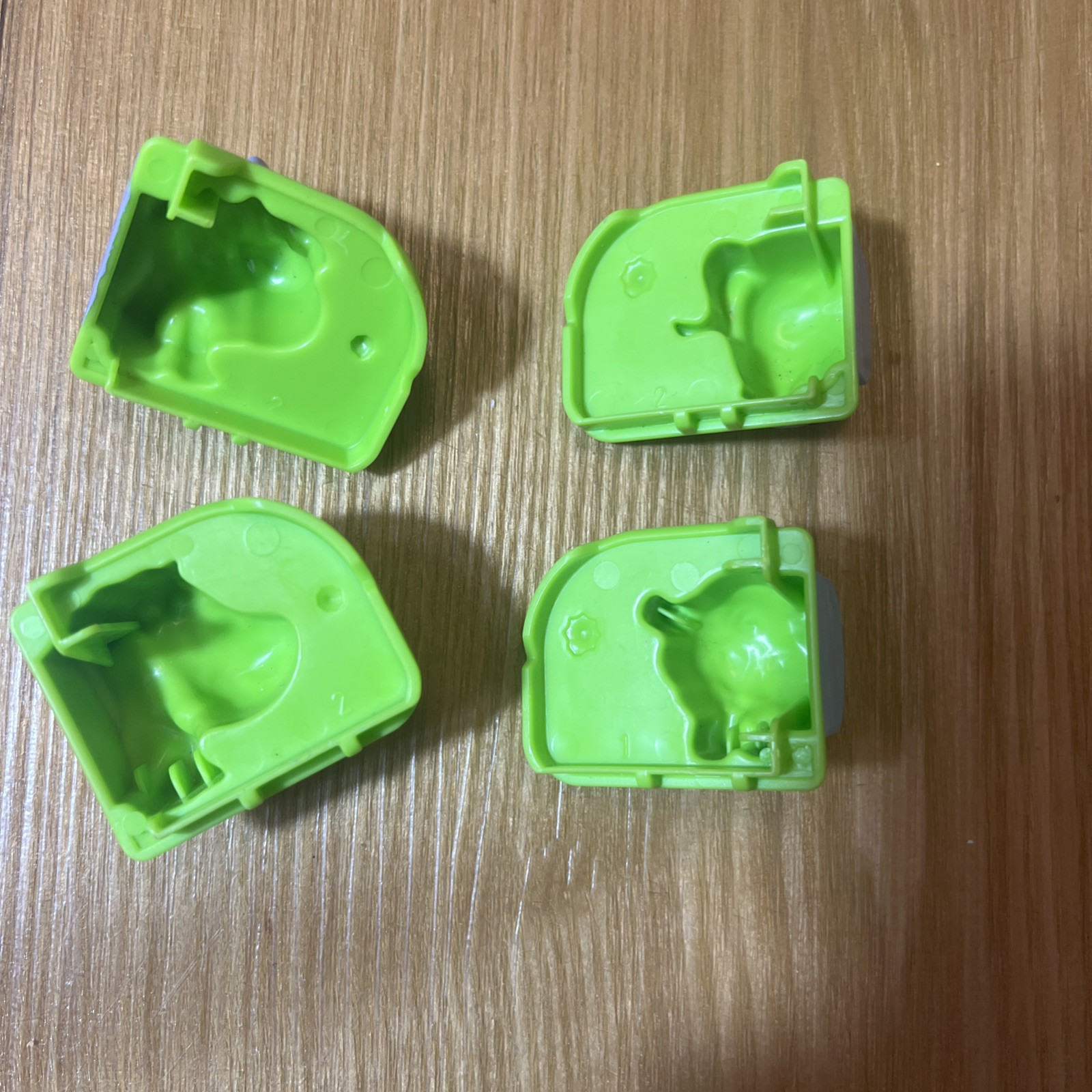 Leapfrog Magnetic Animal Farm Barn Lot Replacement Cow Horse Sheep