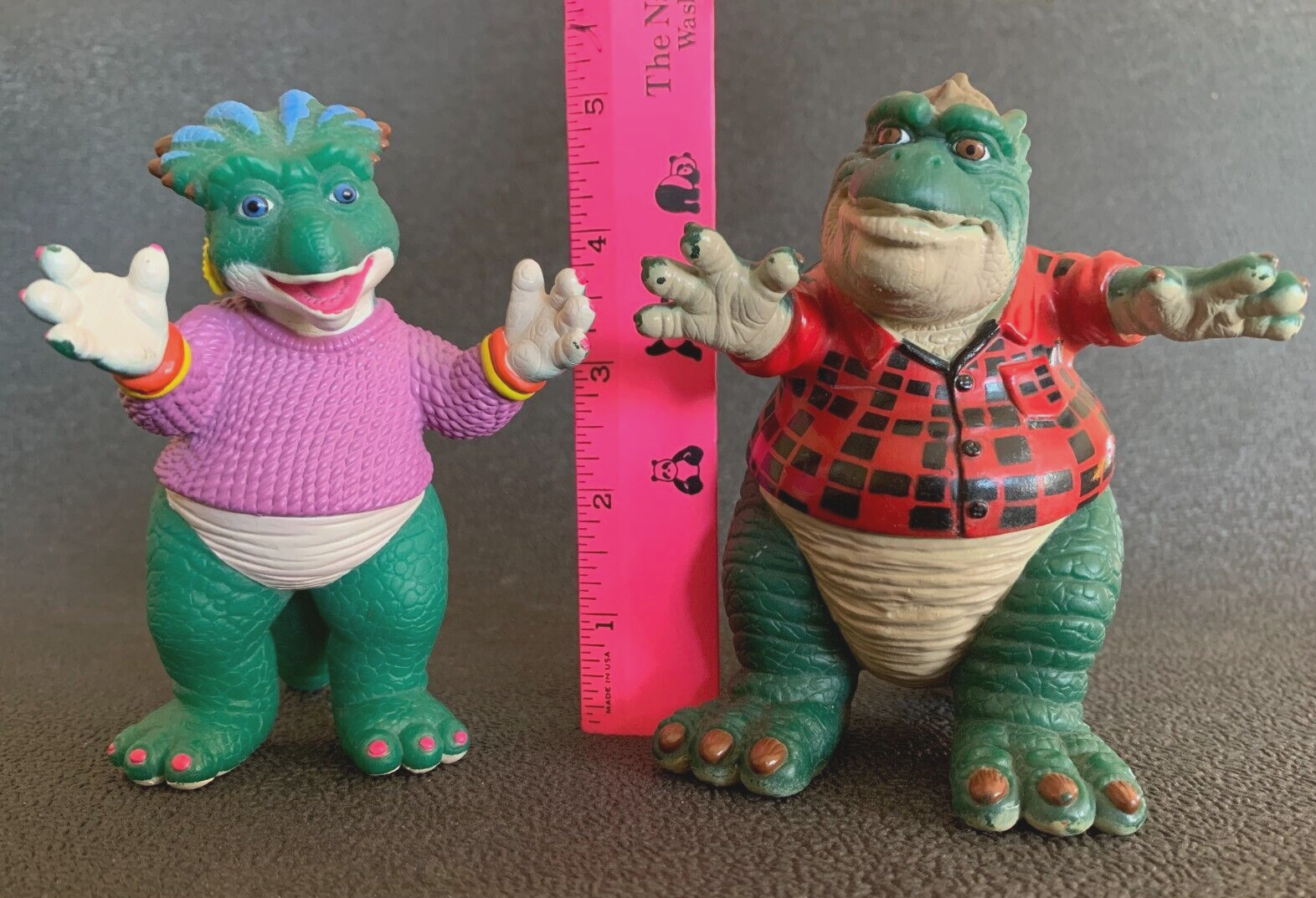 Disney’s TV Show – Dinosaurs – Charlene and Earl Sinclair Set of 2 – Excellent