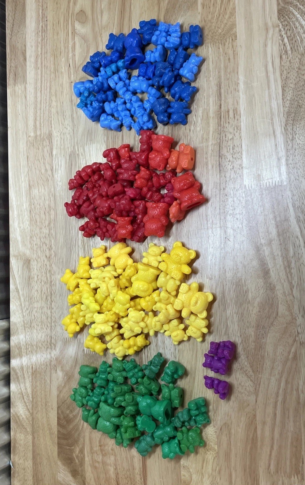 Vintage Plastic Teddy Bear Counters Red Yellow Blue Green Purple 139 Piece!