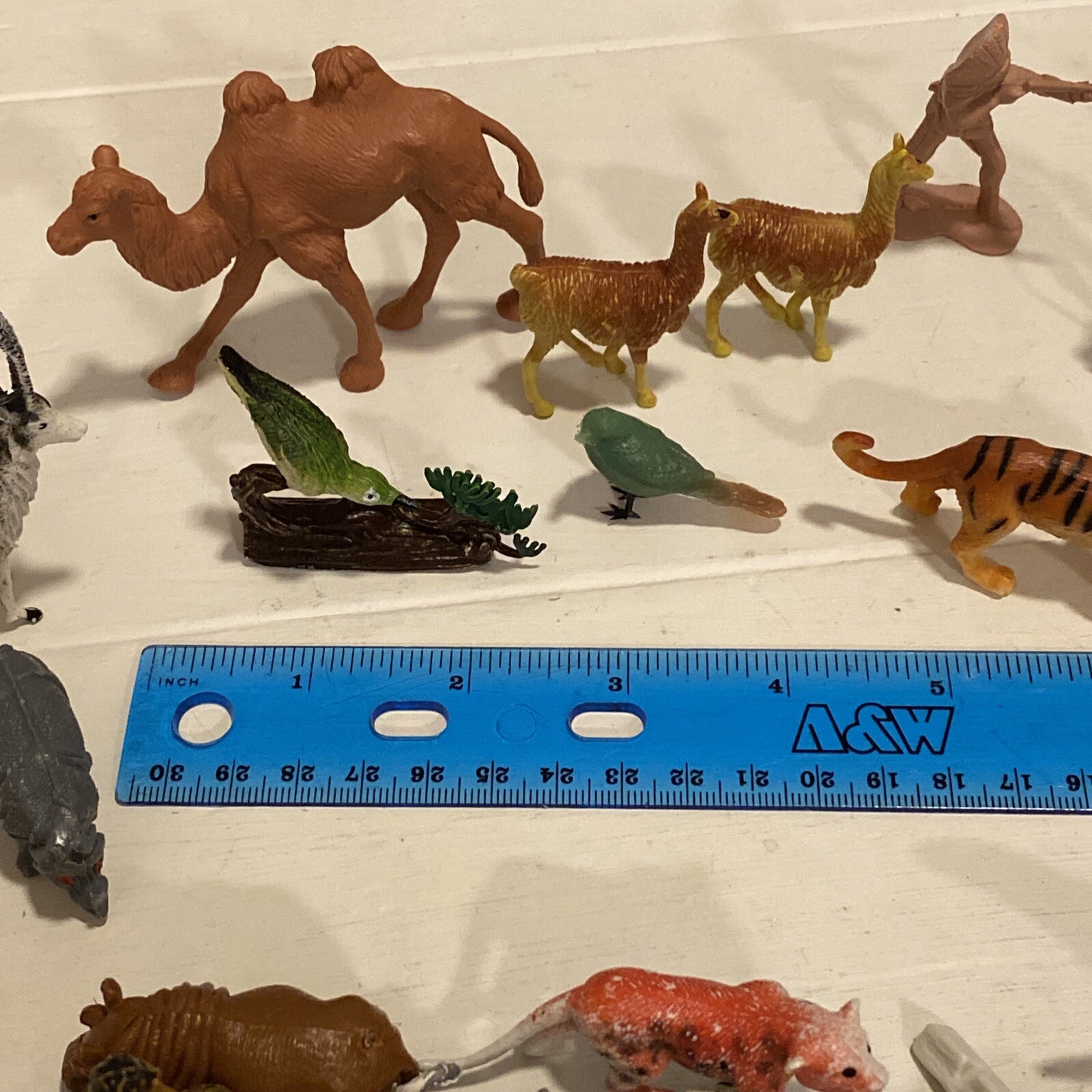 Plastic Animal Figures Toy Lot of 33 Mixed Tiger Llama bear zebra alligator etc.