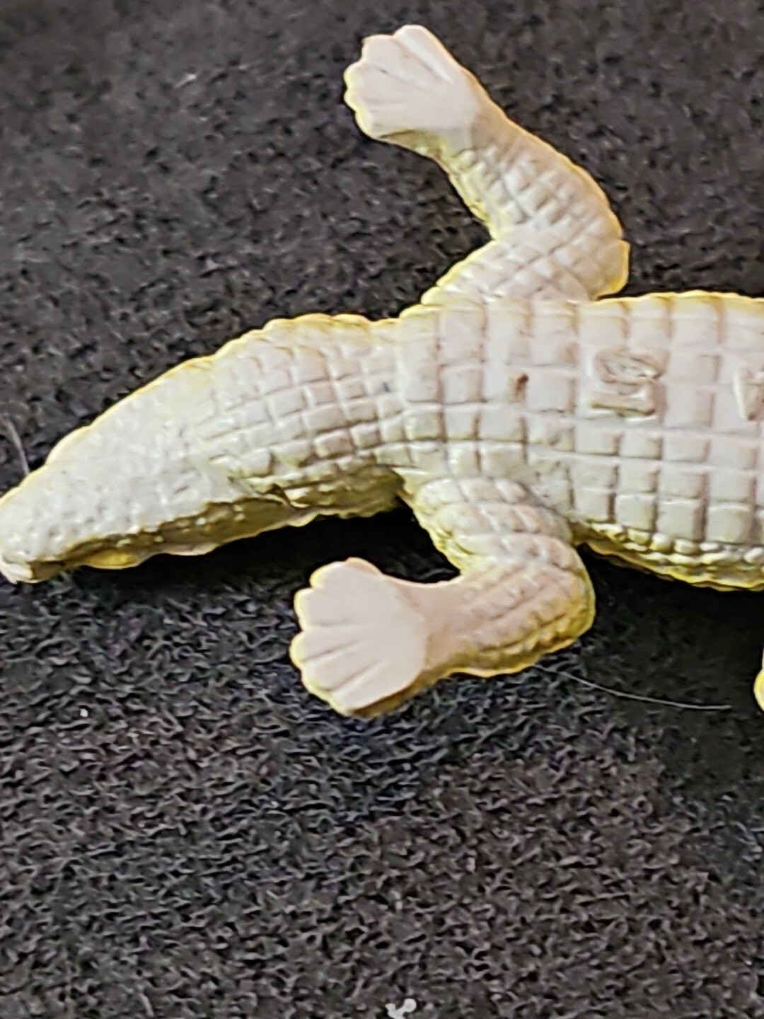 Unbranded Yellow/ Black Alligator Soft Plastic – 2.5 Inches Long