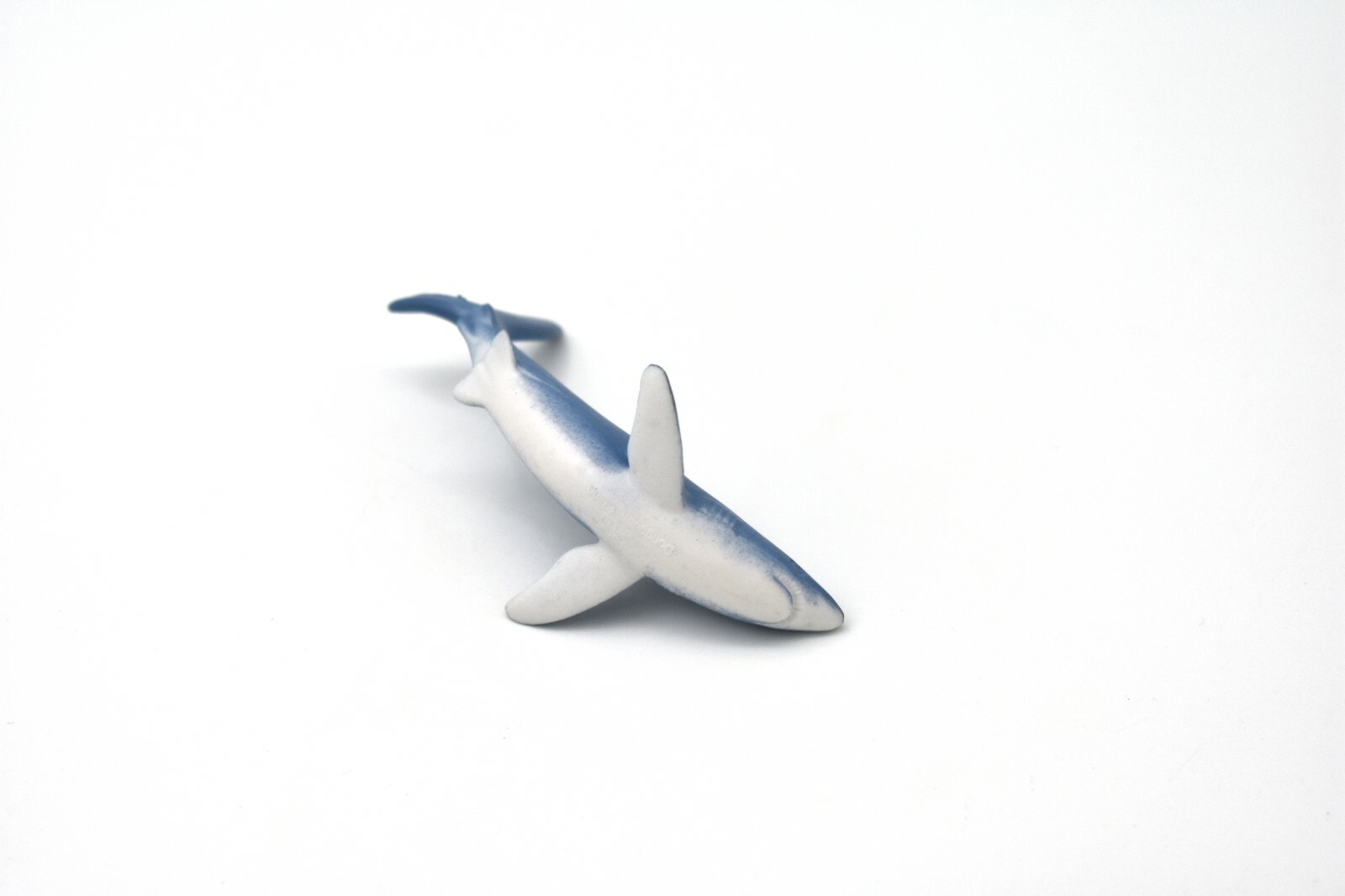 Mako Shark Toy, Very Nice Plastic Replica 3″ SF01 B51
