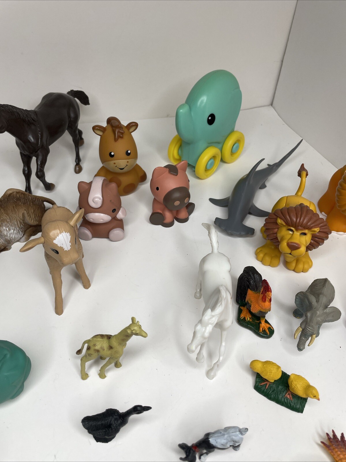 32 Lot Miniature Toy Plastic Animal Figures Mixed Sizes/Styles -Lions, Horses