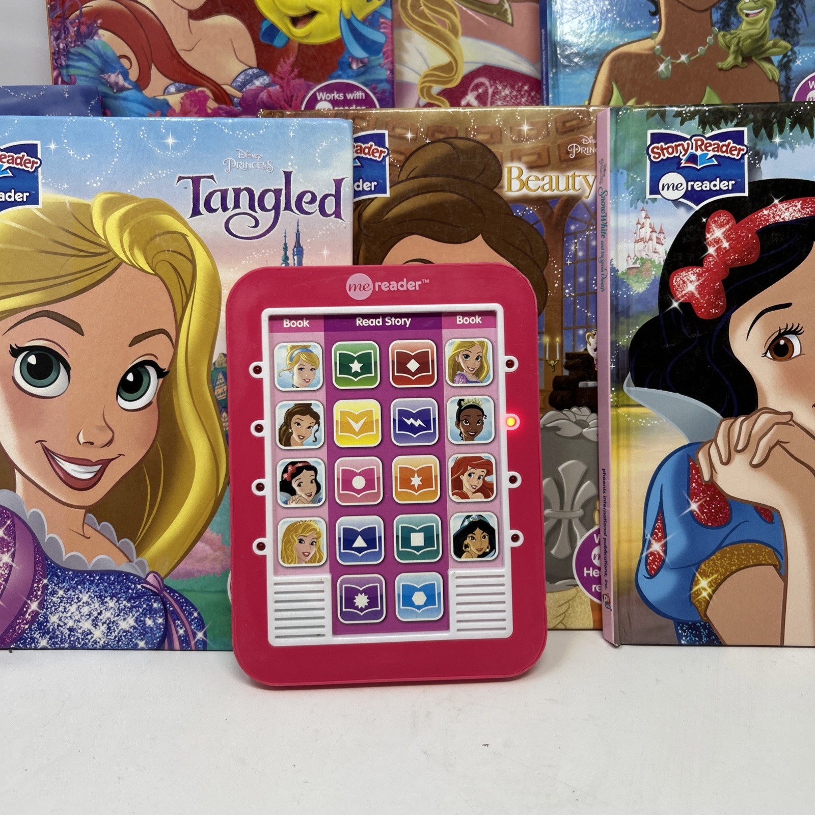 Disney Princess ME READER with 8 Books Electronic Story Reader/ Works Great!