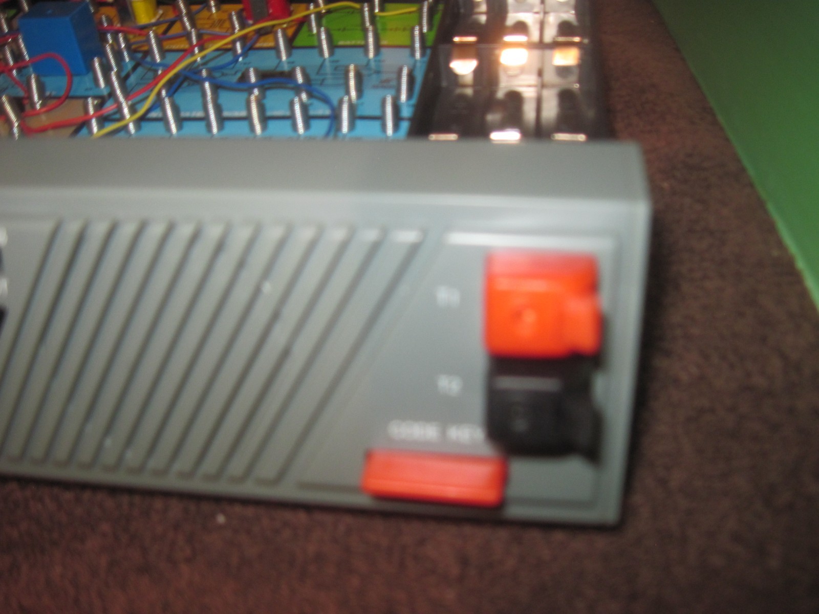 Radio Shack 200 in One Science Fair Electronic Project Lab. Cat. No. 28-265