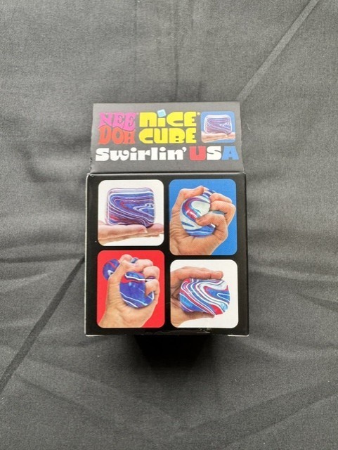 Needoh Nice Cube Swirlin USA Lines Up and Down Pattern – Rare