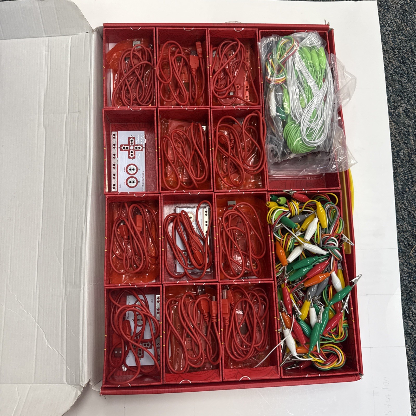 Makey Makey STEM Pack – Invention Kit for Classrooms – USED