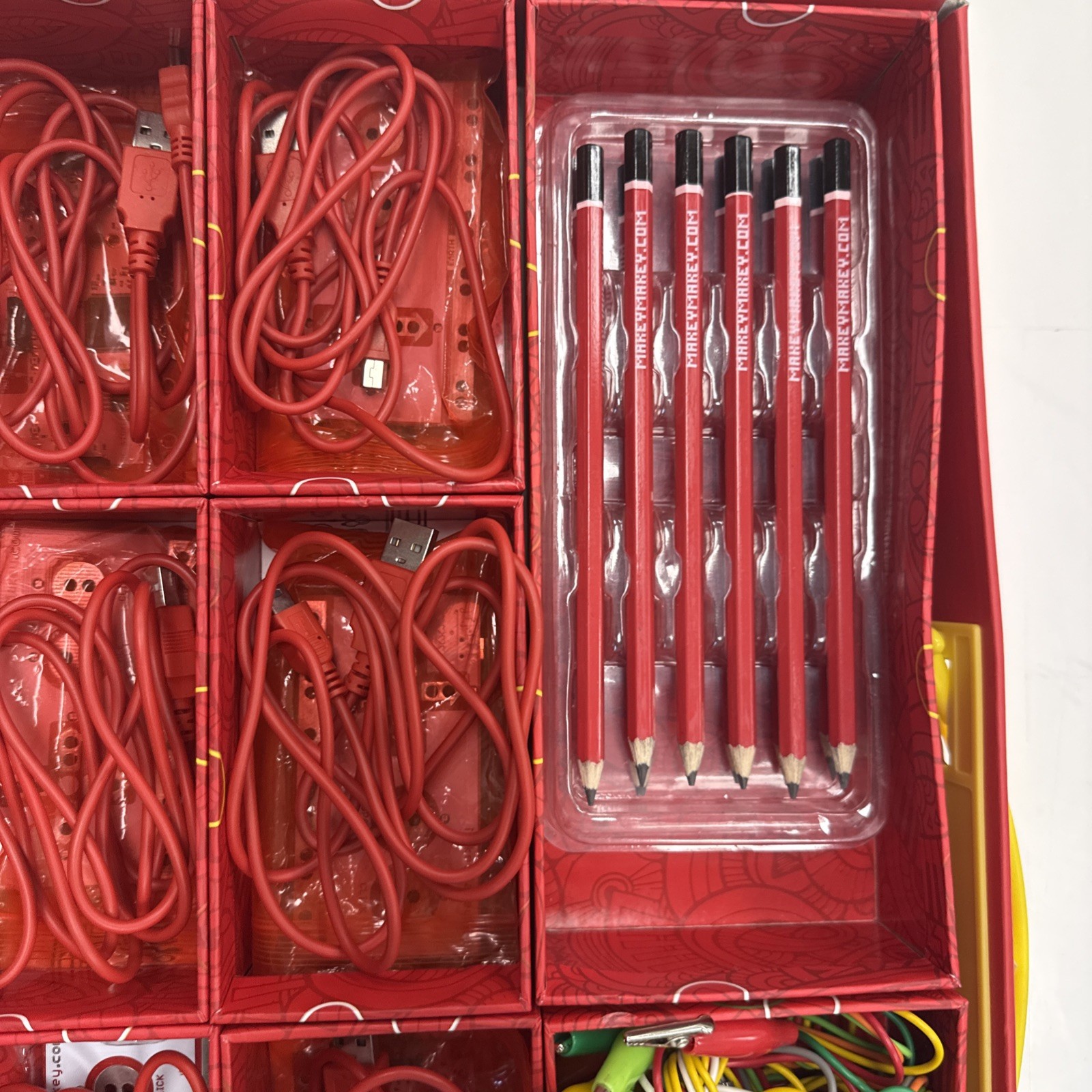 Makey Makey STEM Pack – Invention Kit for Classrooms – USED