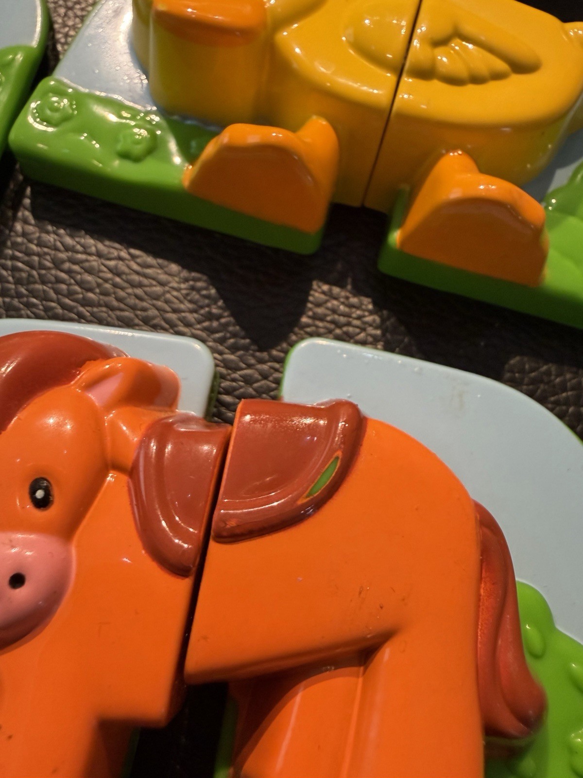 LeapFrog Fridge Farm Animal Puzzle Barn Magnetic Learning Toy Complete Tested