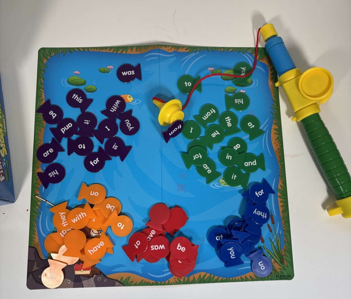 Lakeshore Learning Fishing for Sight-Words Level 1 Magnetic Fish Reading Game