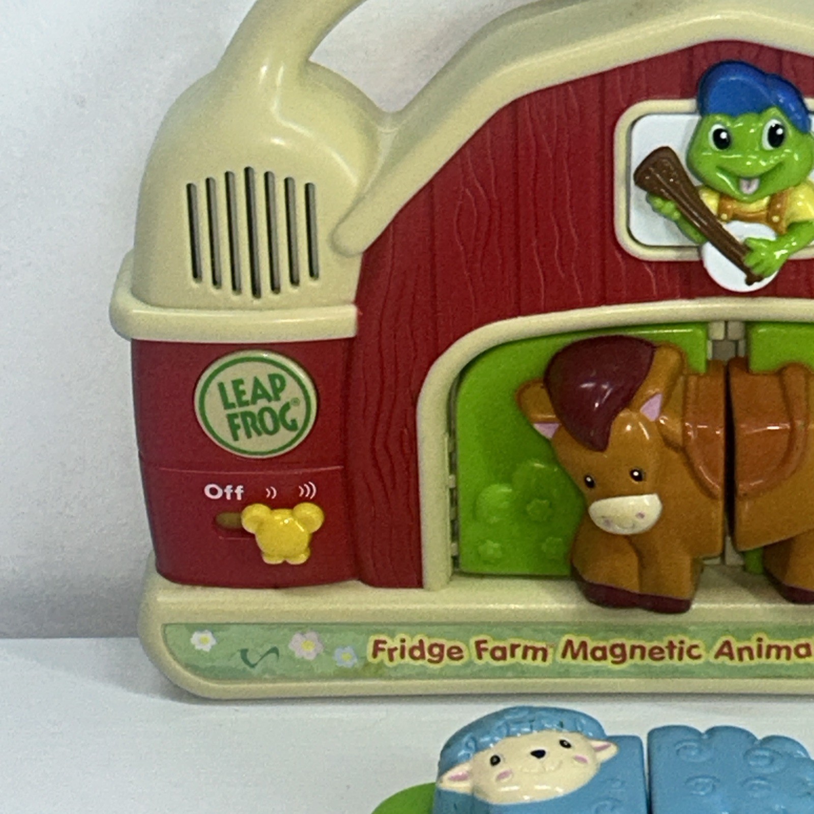 LeapFrog Fridge Farm Magnetic Matching Animal Barn Set Sheep Horse Cow-tested